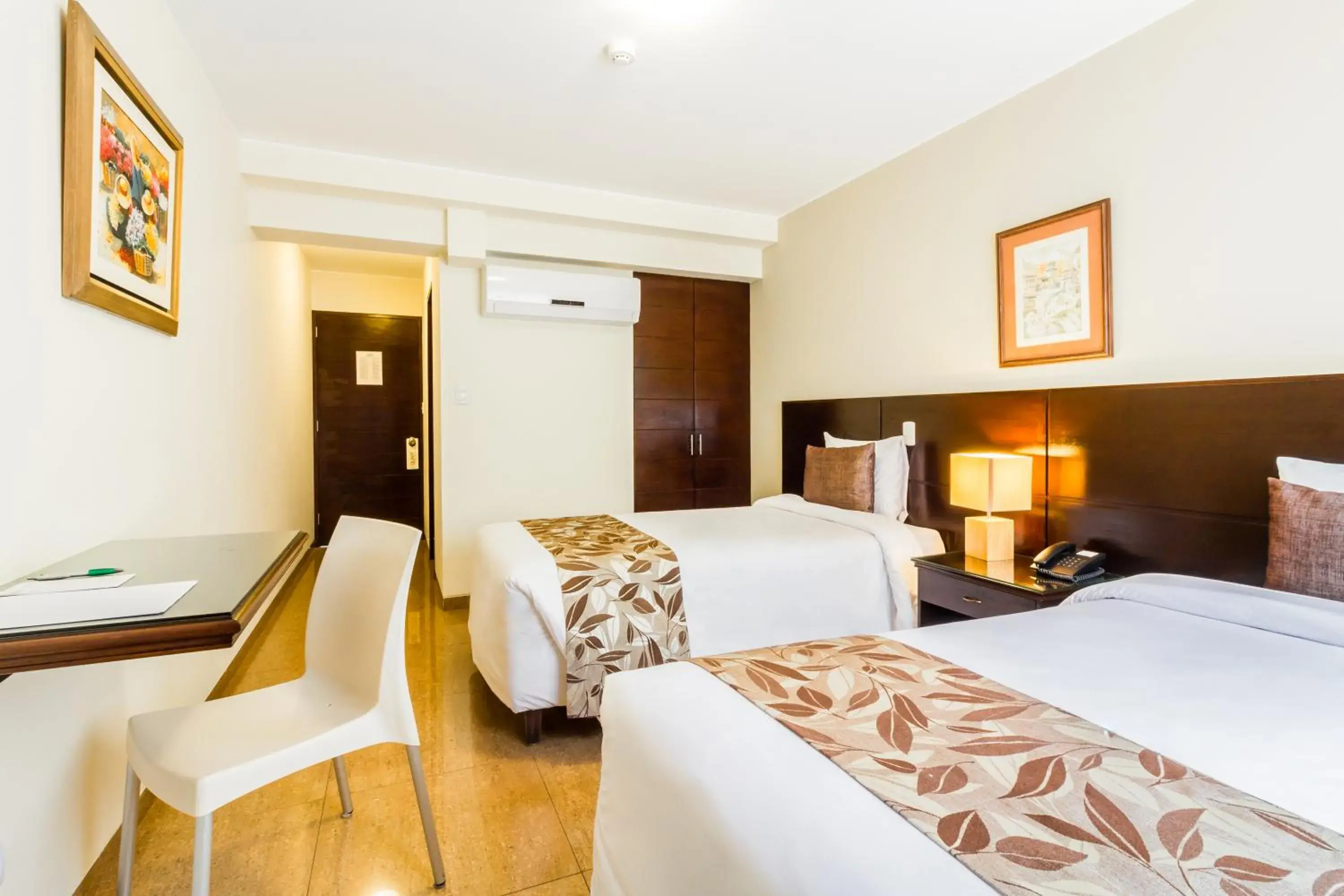 Twin Room in El Tambo 1 Twin Room in El Tambo 1