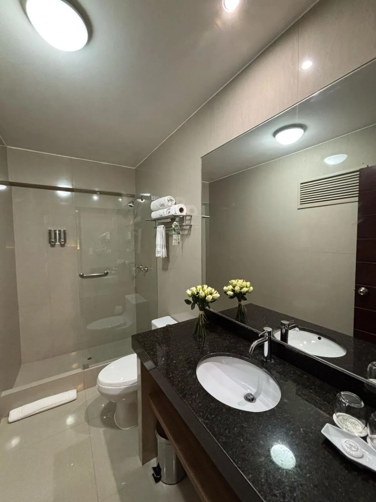 Shower in El Tambo 1