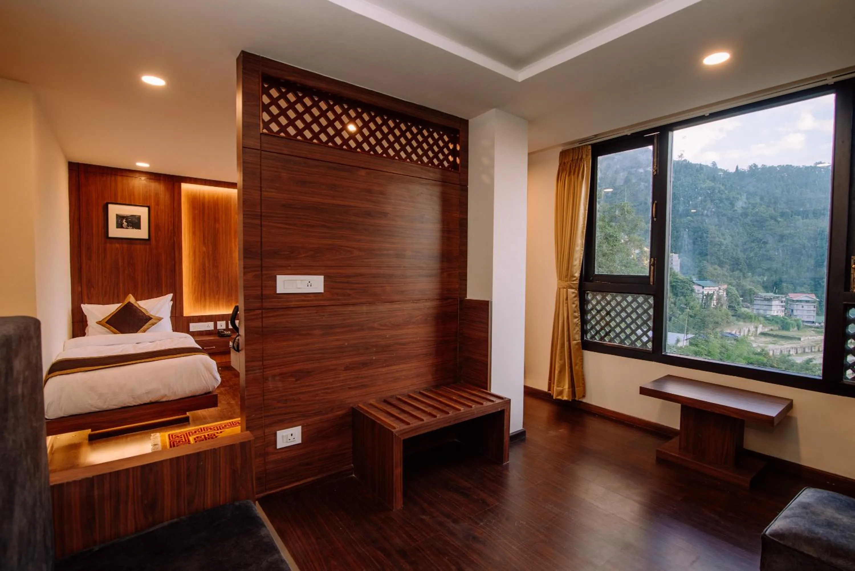 Bedroom, Bed in Tree of Life Indra Mandala Hotel, Gangtok