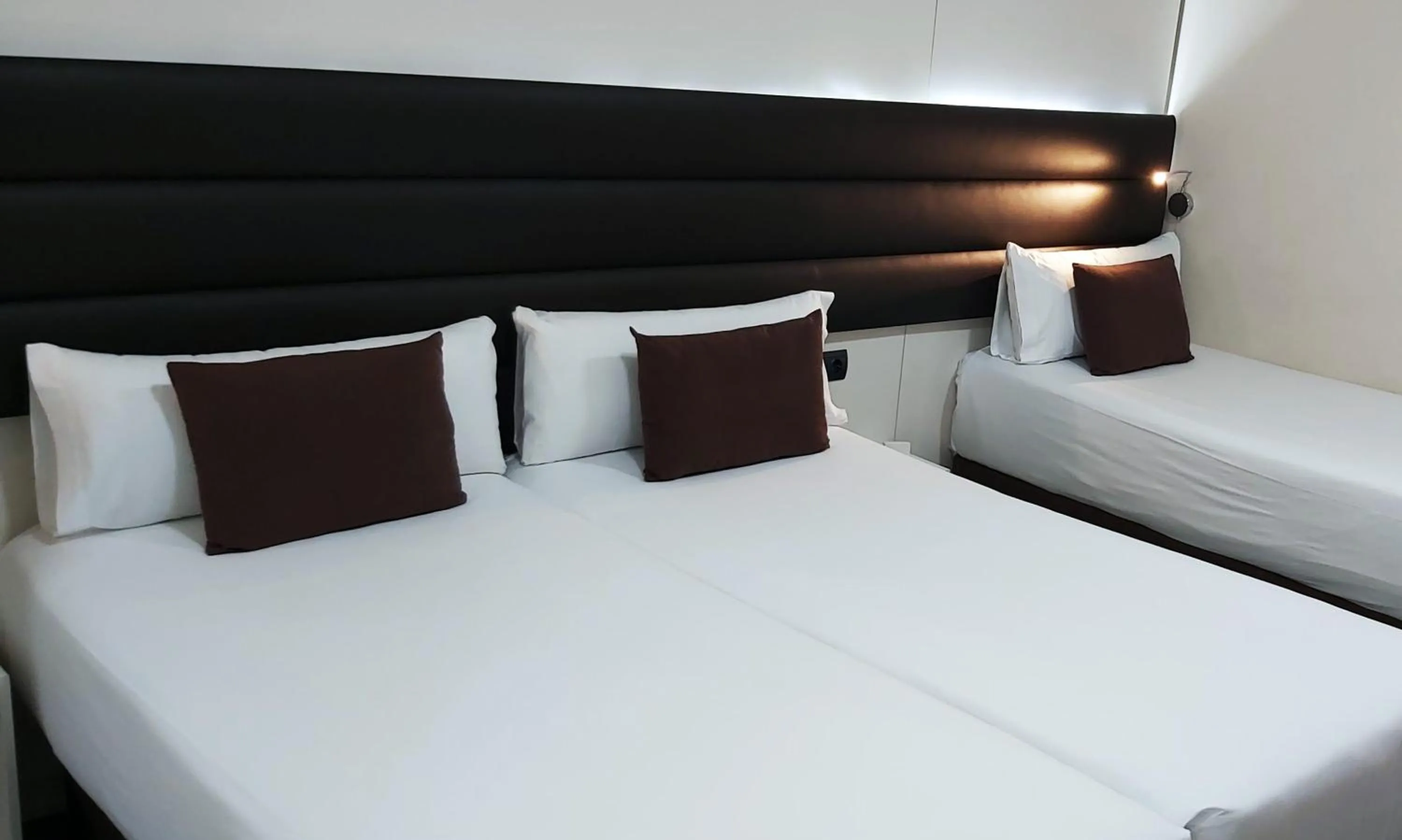 Bed in BCN Urbaness Hotels Del Comte