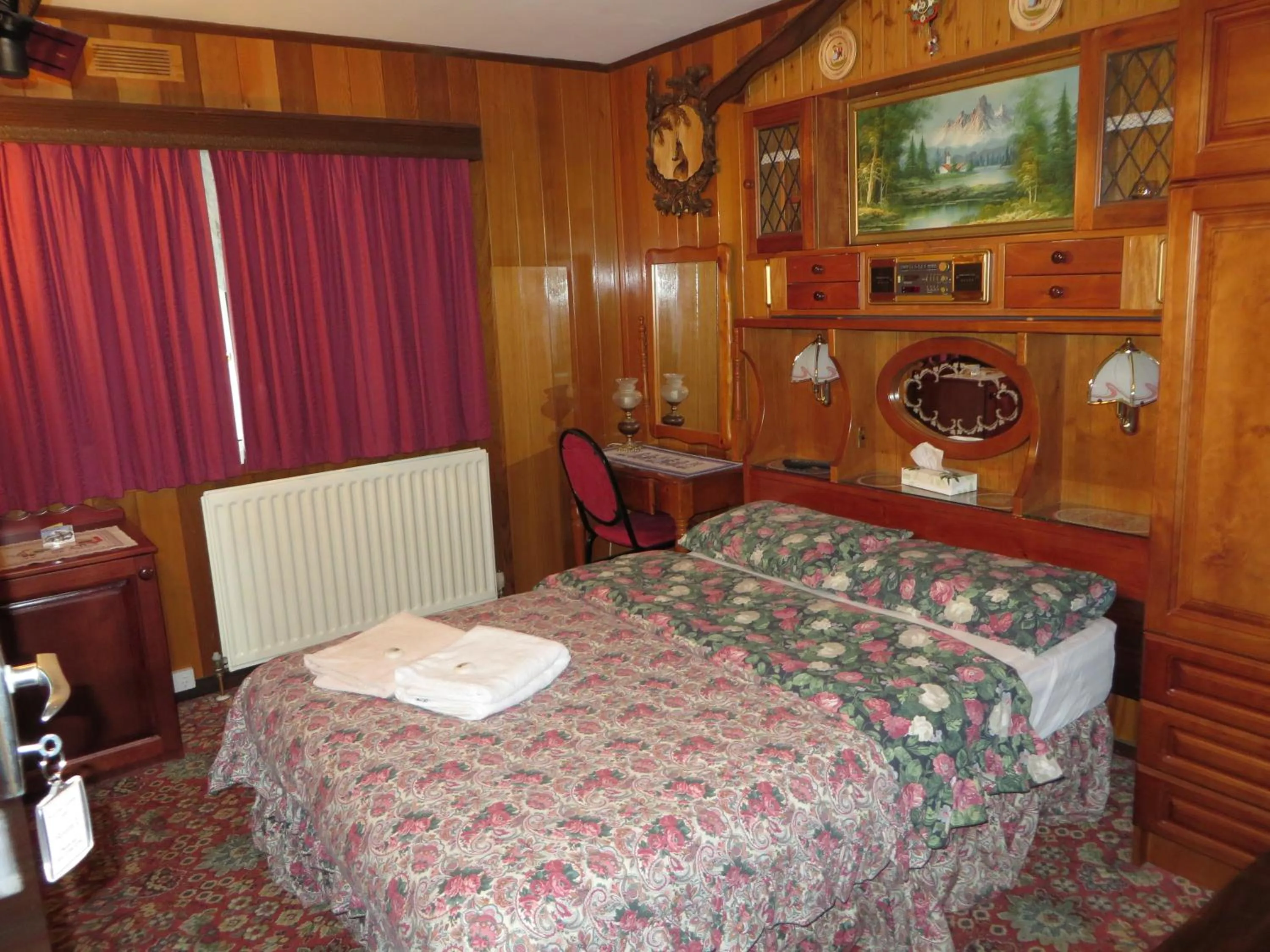 Bedroom, Bed in Karelia Alpine Lodge