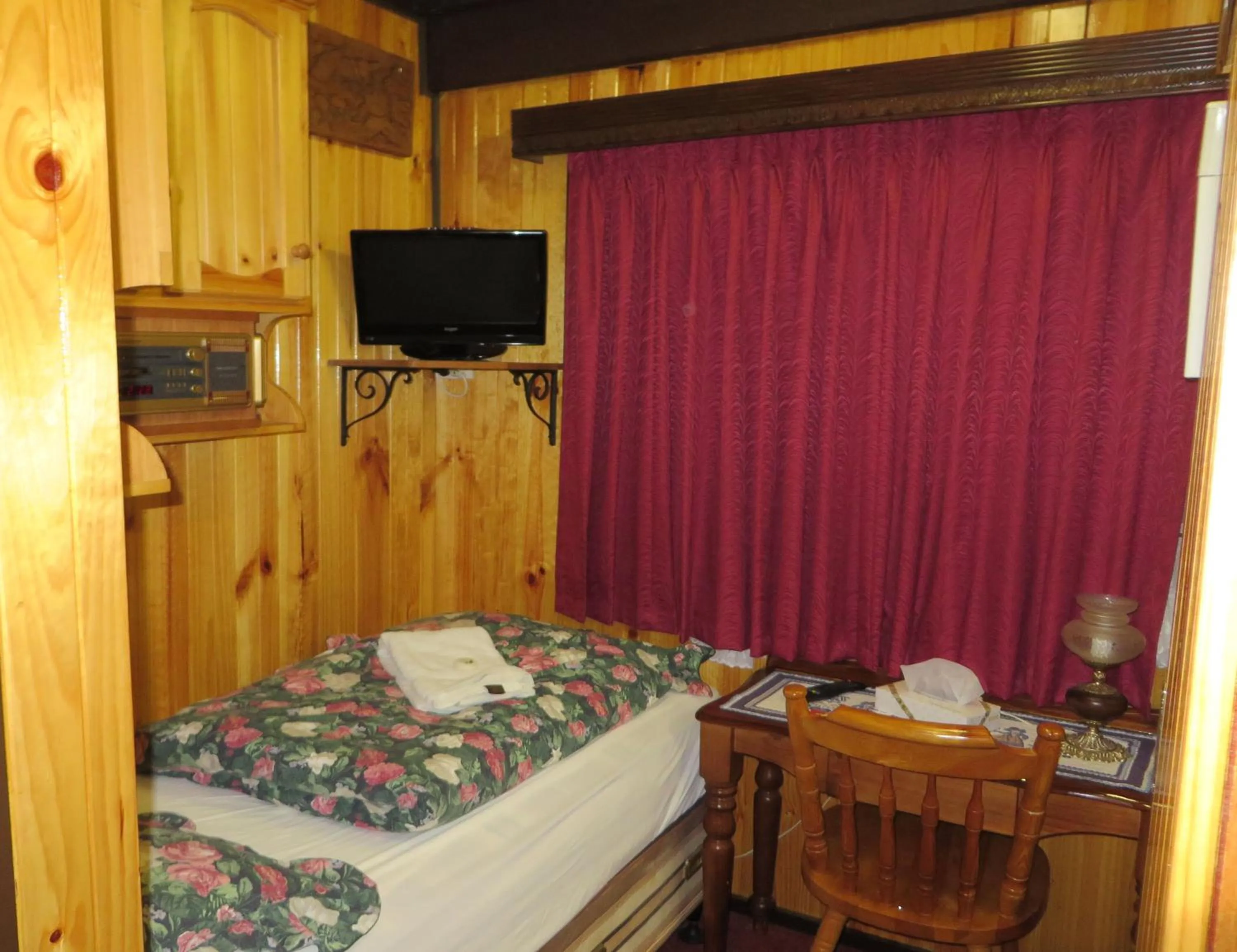 Bed in Karelia Alpine Lodge