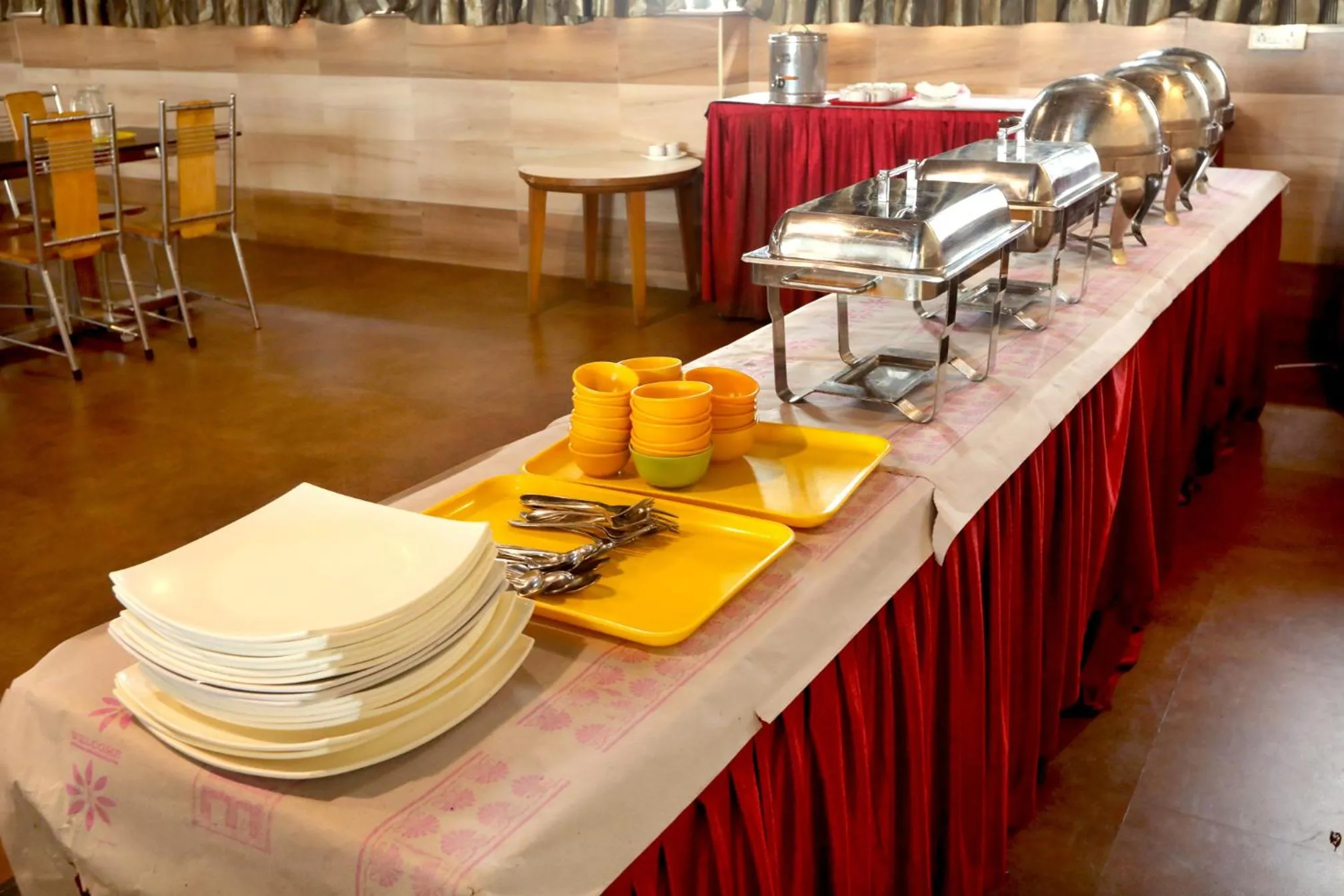 Restaurant/places to eat in Sekaran Hotel OMR