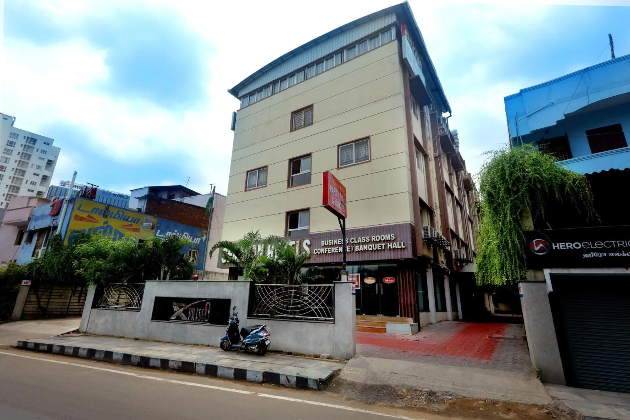Property building in Sekaran Hotel OMR
