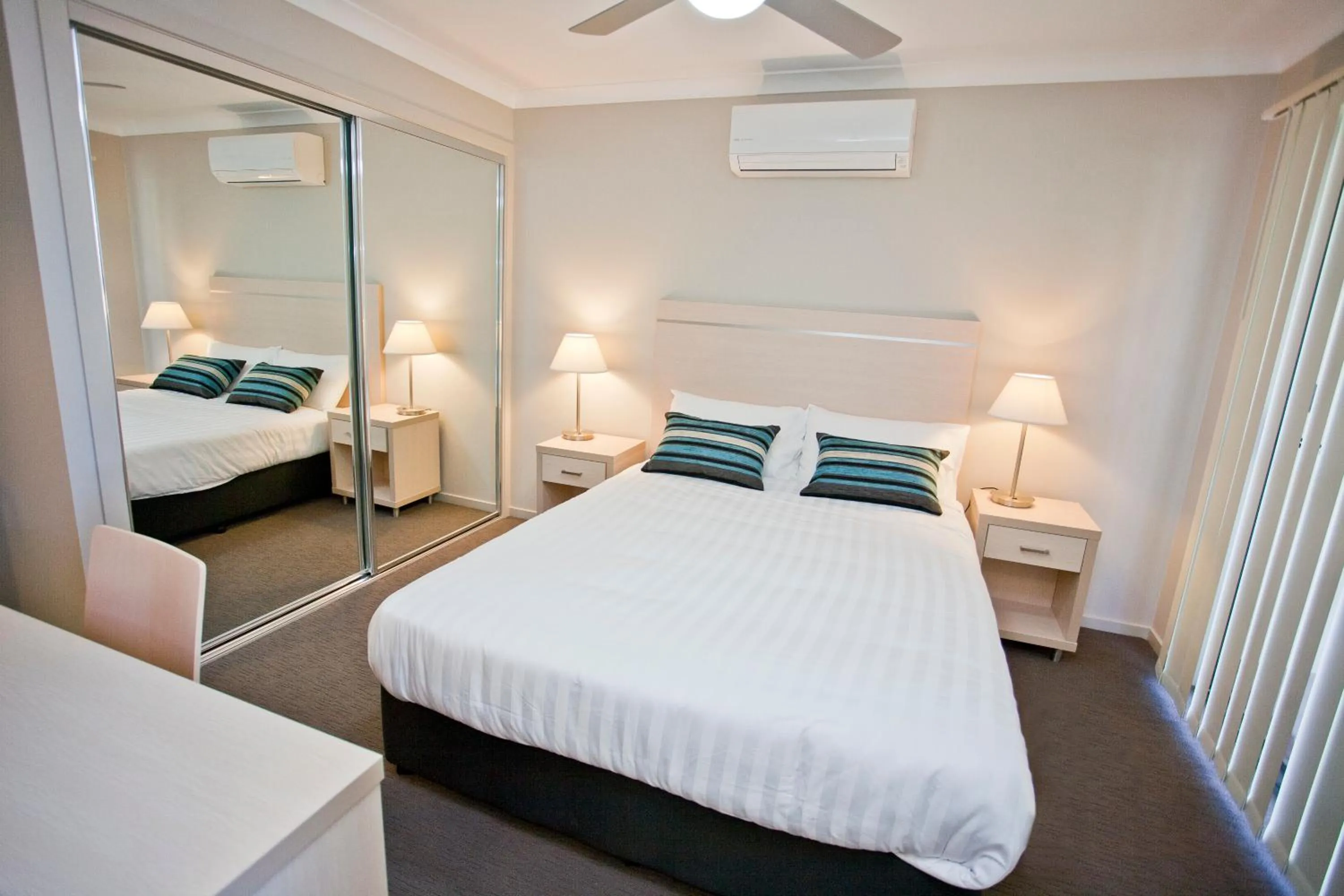 Bedroom, Bed in Stonewood Villas