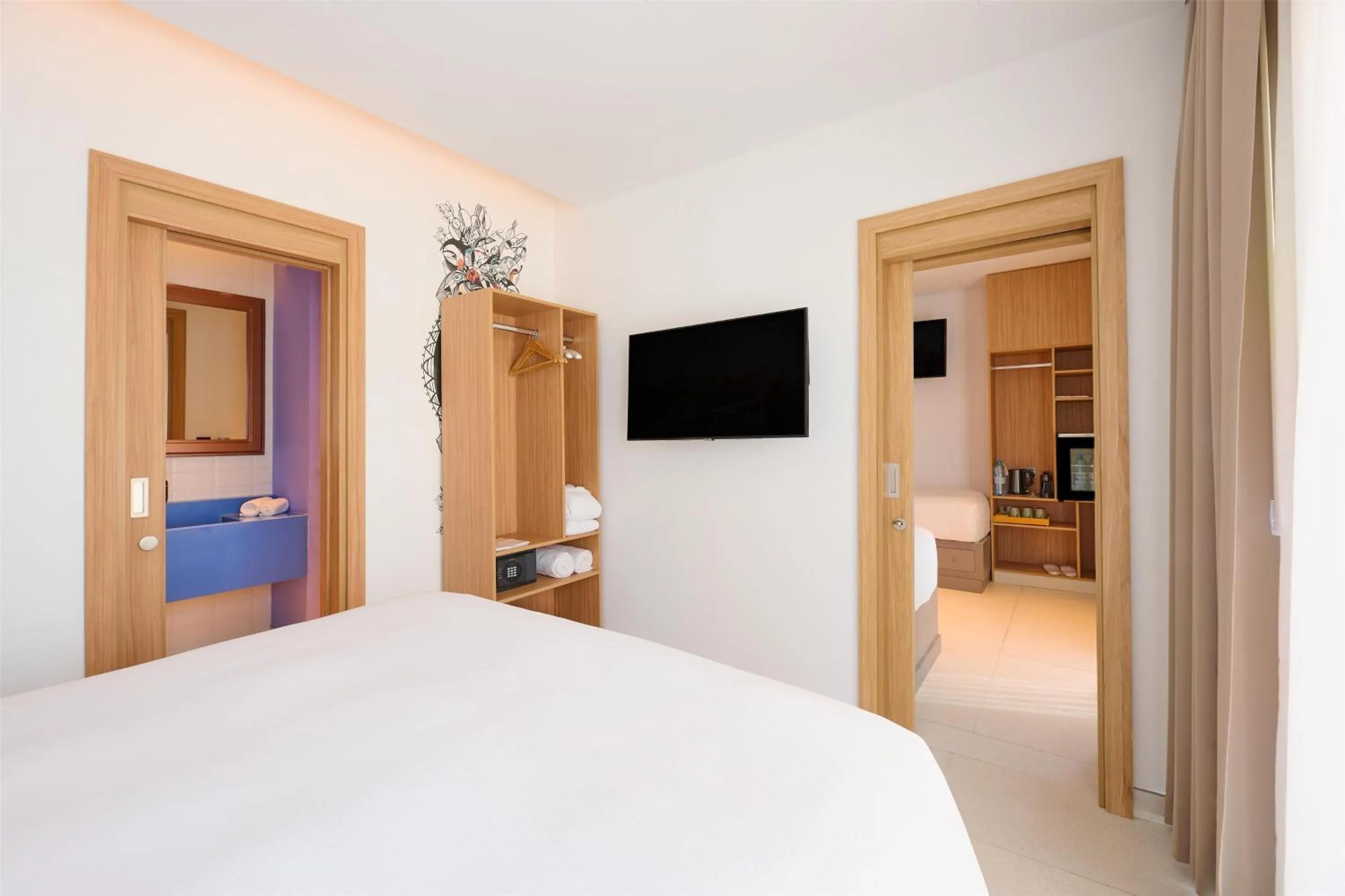 Bed in Fuwairit Kite Beach, Tapestry Collection By Hilton