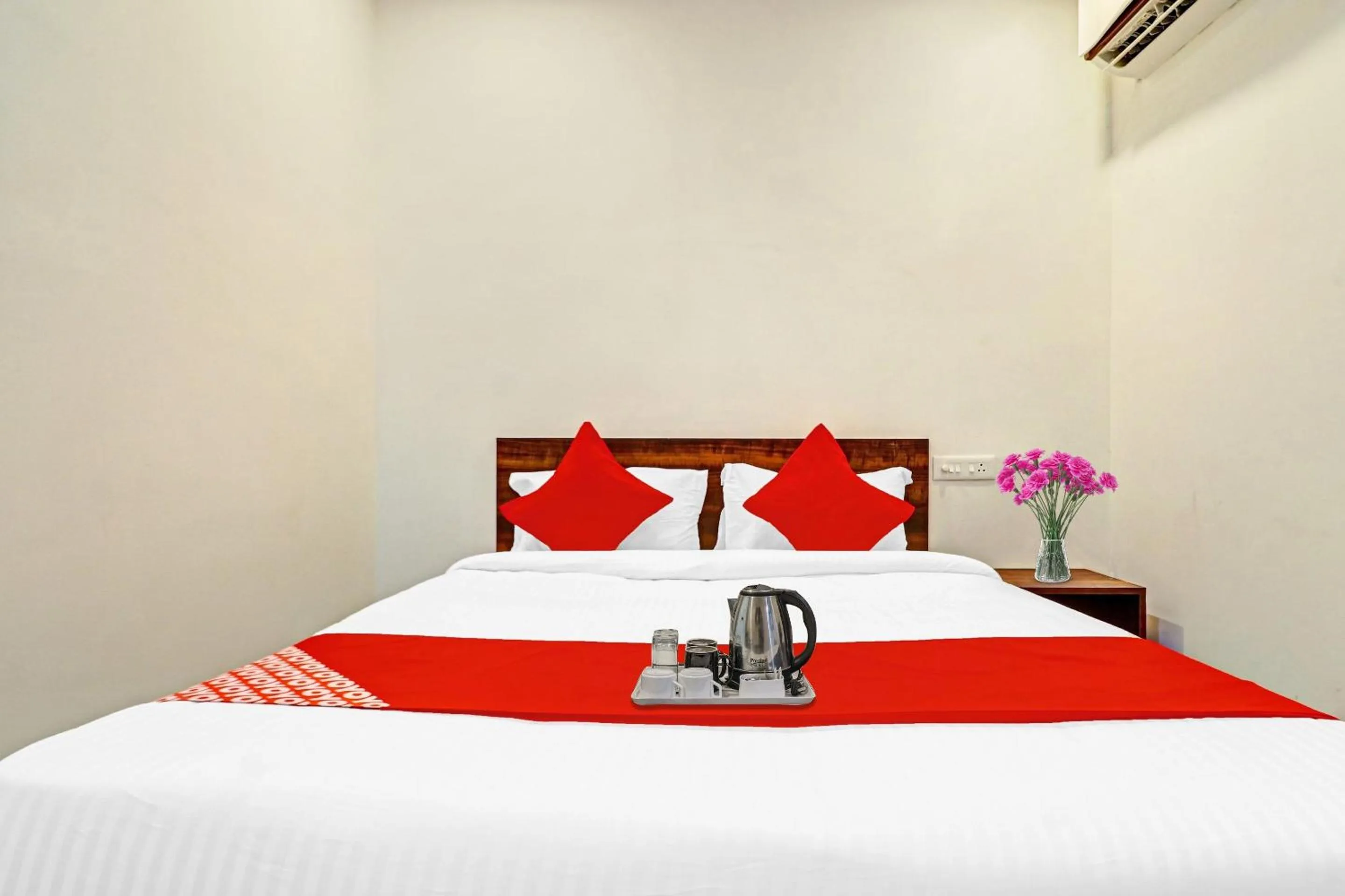 Bedroom, Bed in Hotel O Night Eye