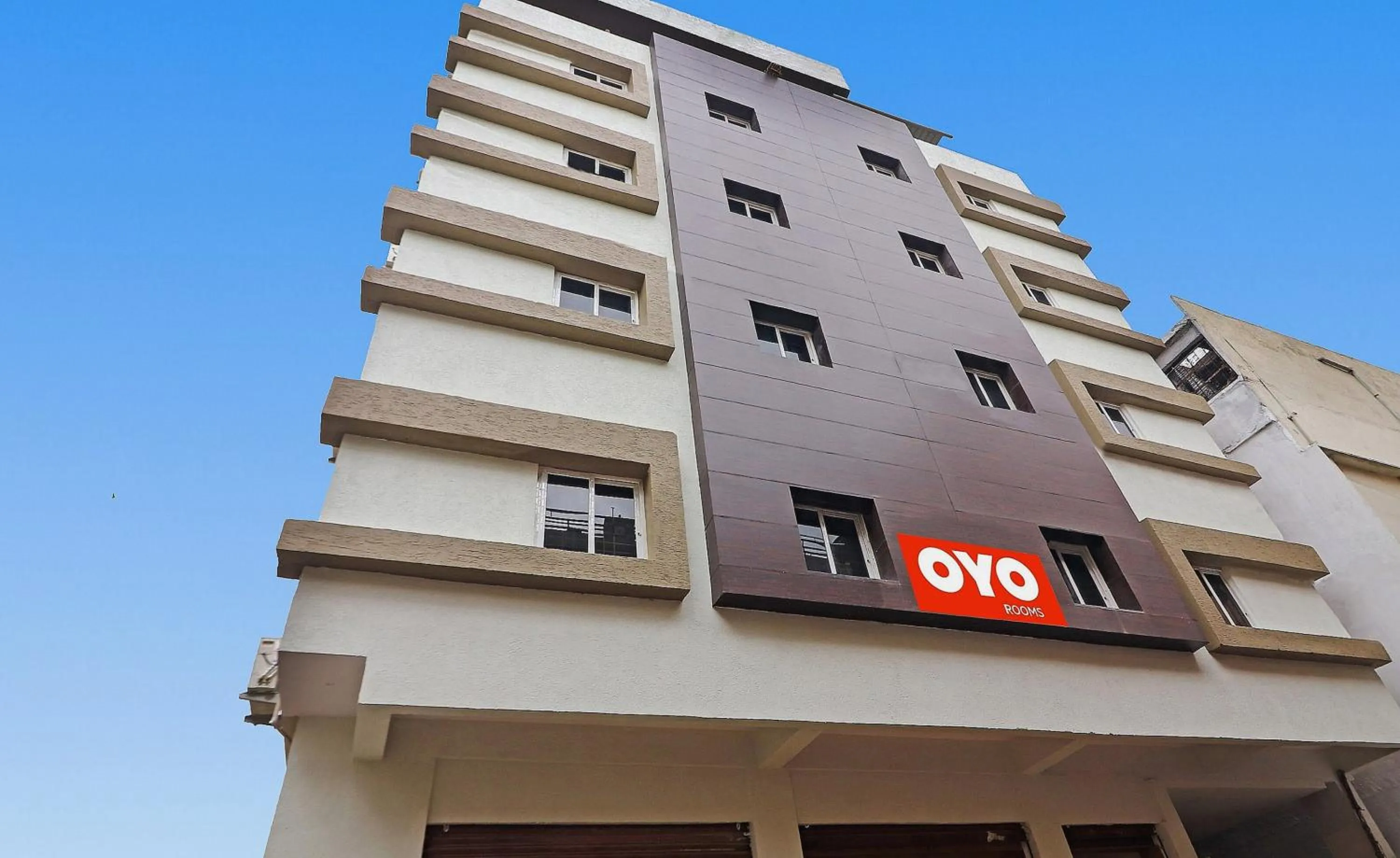 Facade/entrance in Hotel O Night Eye