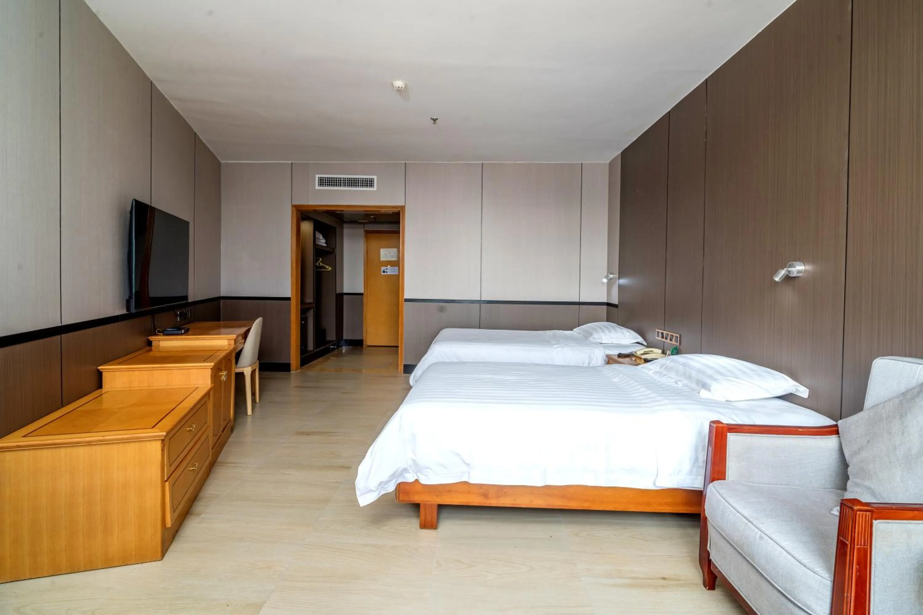 Photo of the whole room in Nanfang Dasha Hotel