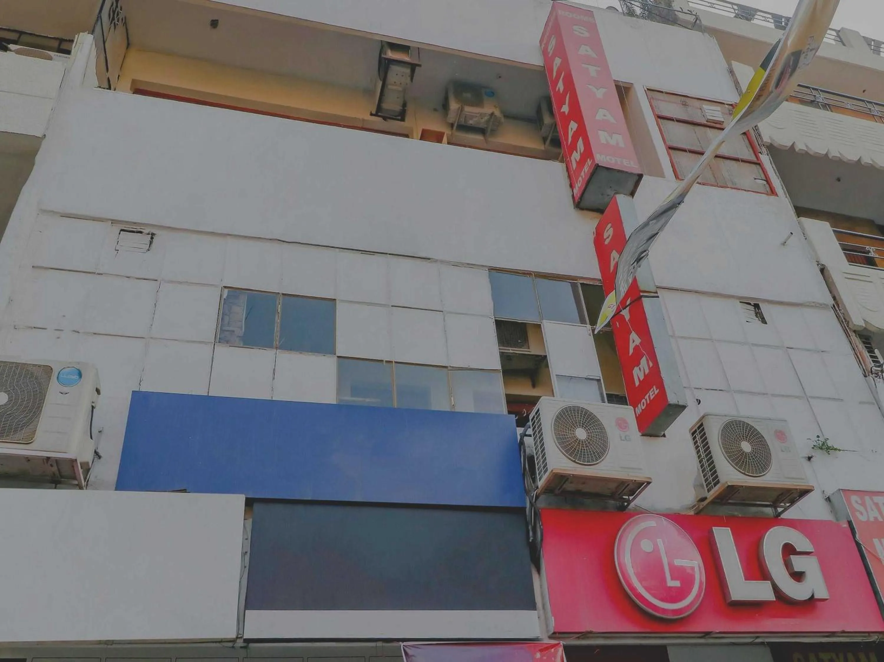 Facade/entrance in Hotel O Sameer Residency