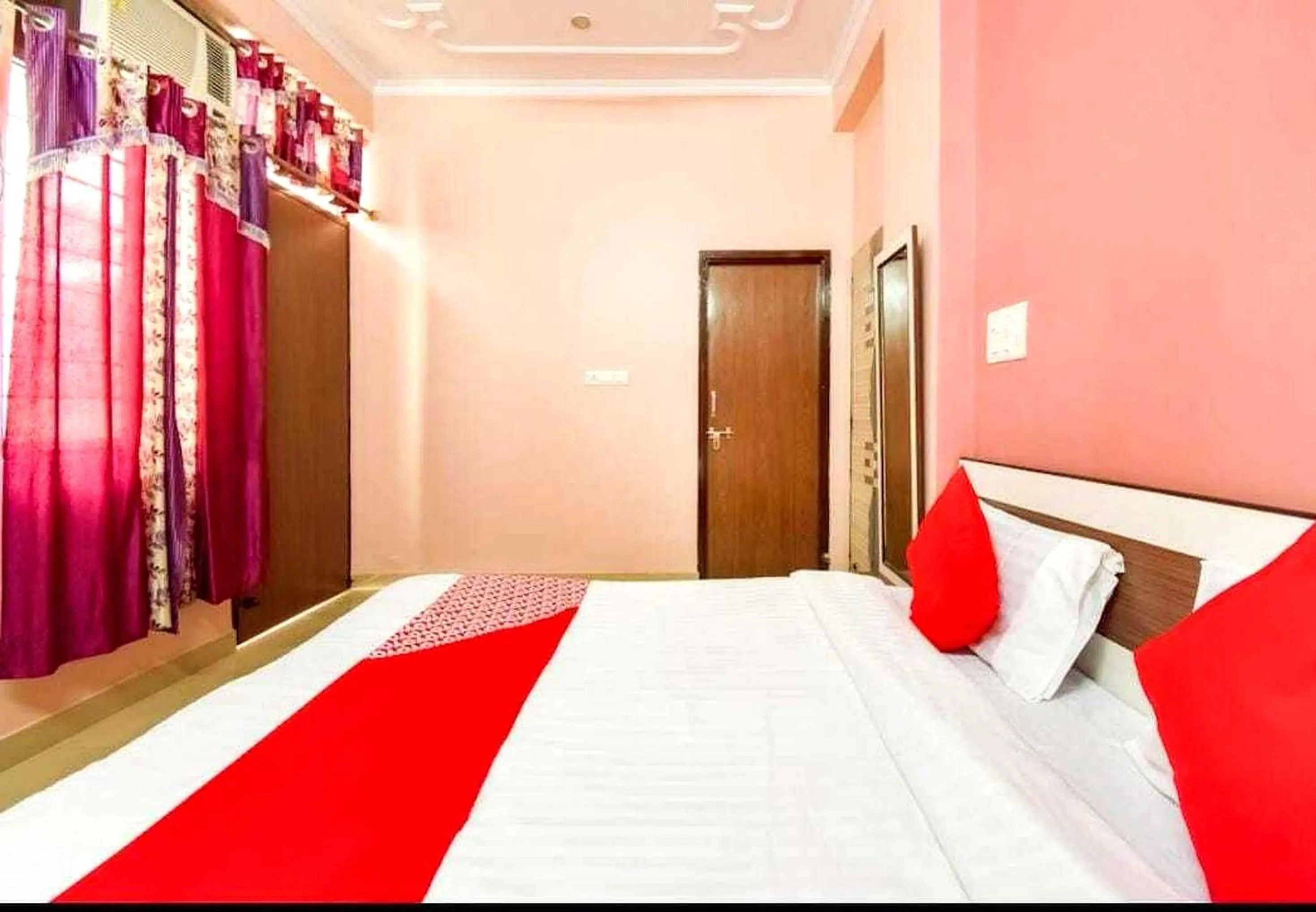 Bedroom, Bed in Hotel O by OYO CASTLE HOME STAY