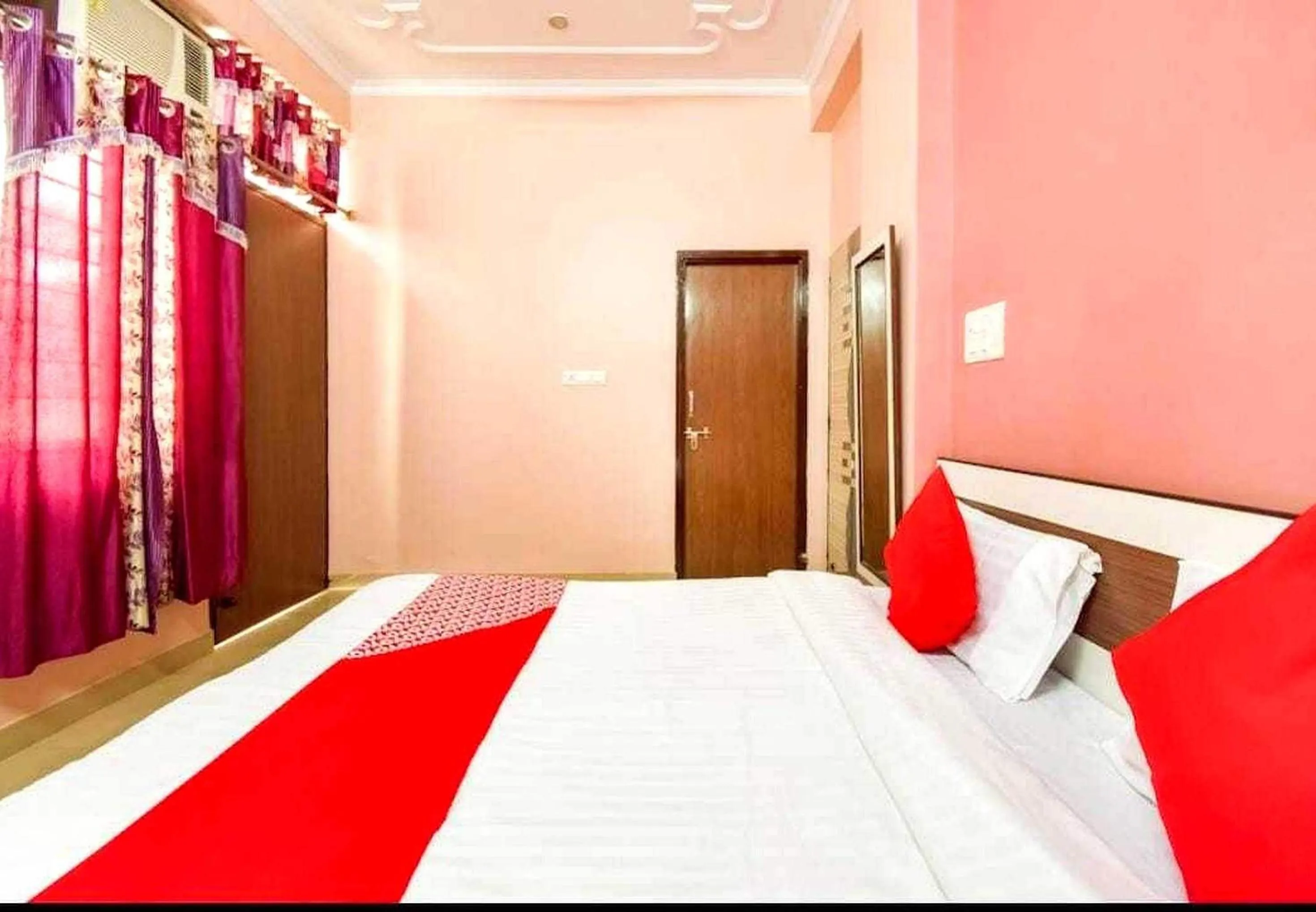 Bedroom, Bed in Hotel O by OYO CASTLE HOME STAY
