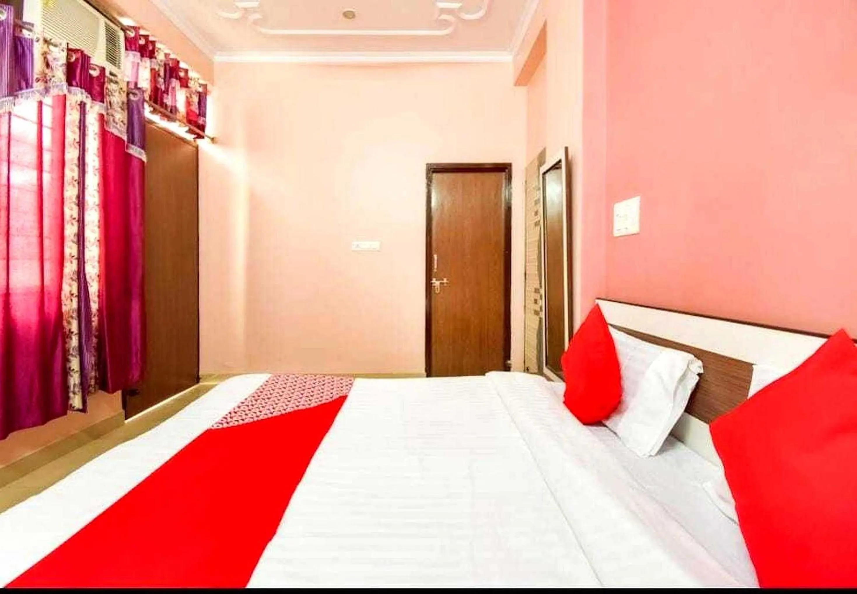 Bedroom, Bed in Hotel O by OYO CASTLE HOME STAY