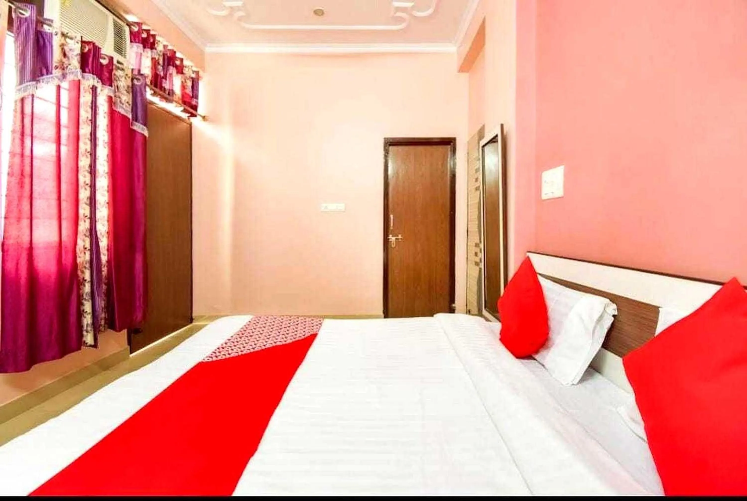 Bedroom, Bed in Hotel O by OYO CASTLE HOME STAY