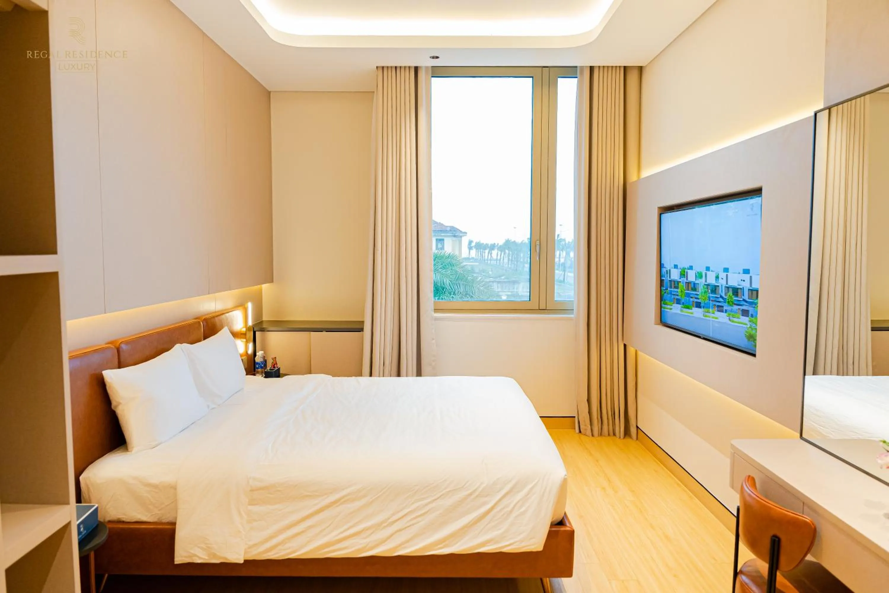 Bedroom, Bed in Regal Collection House