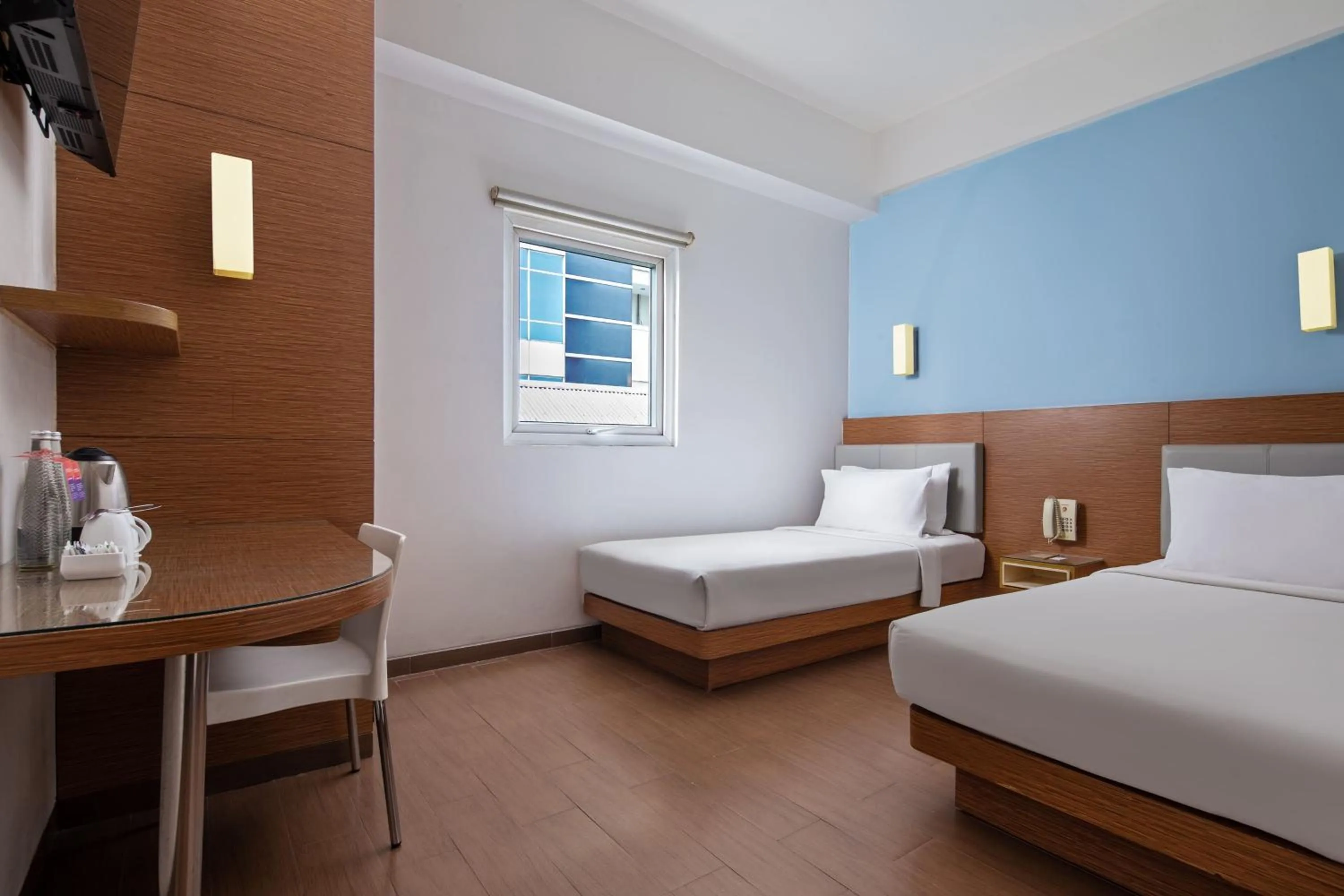 Bed in Amaris Hotel Pancoran