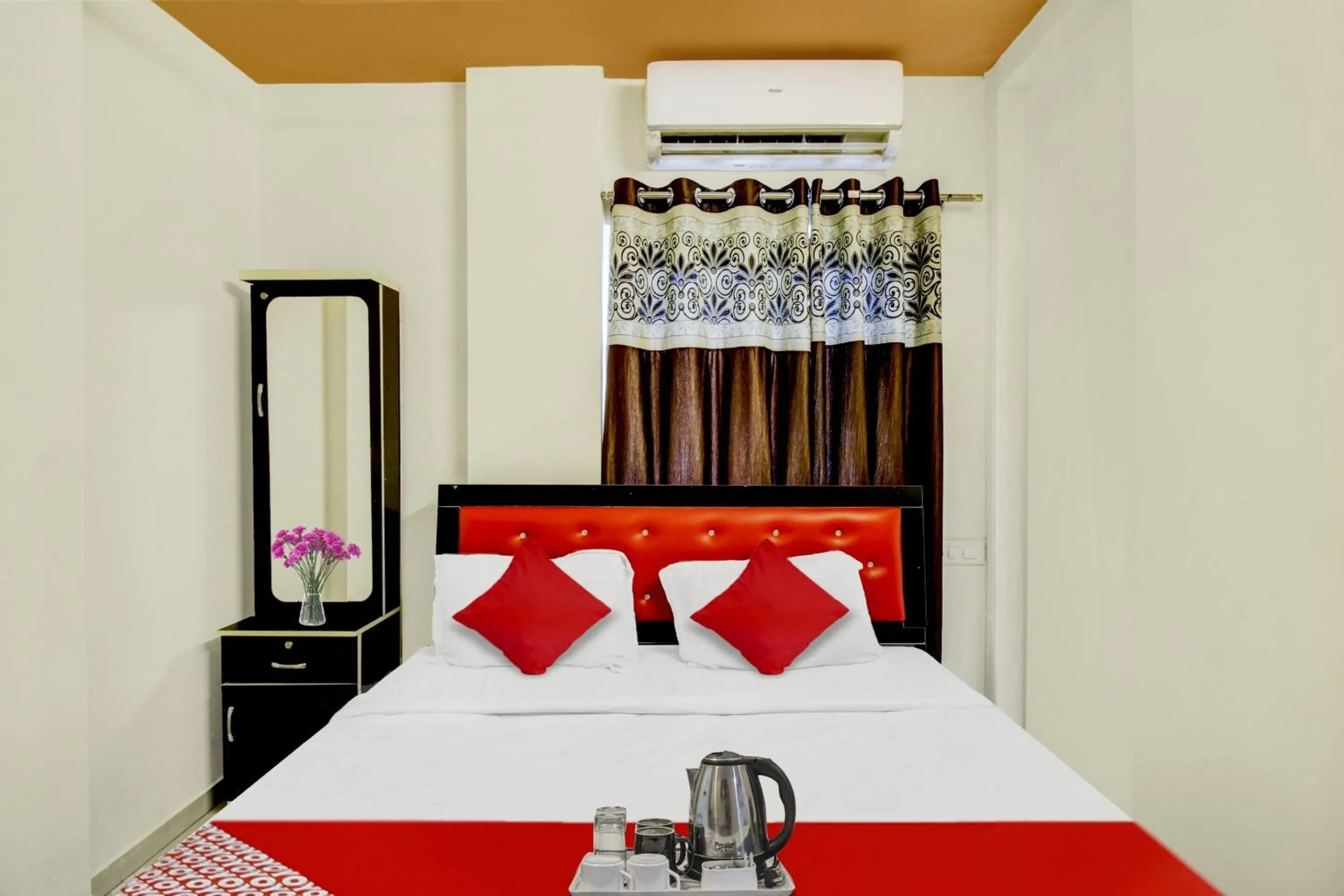 Bedroom in Hotel O Ap Royal Rooms