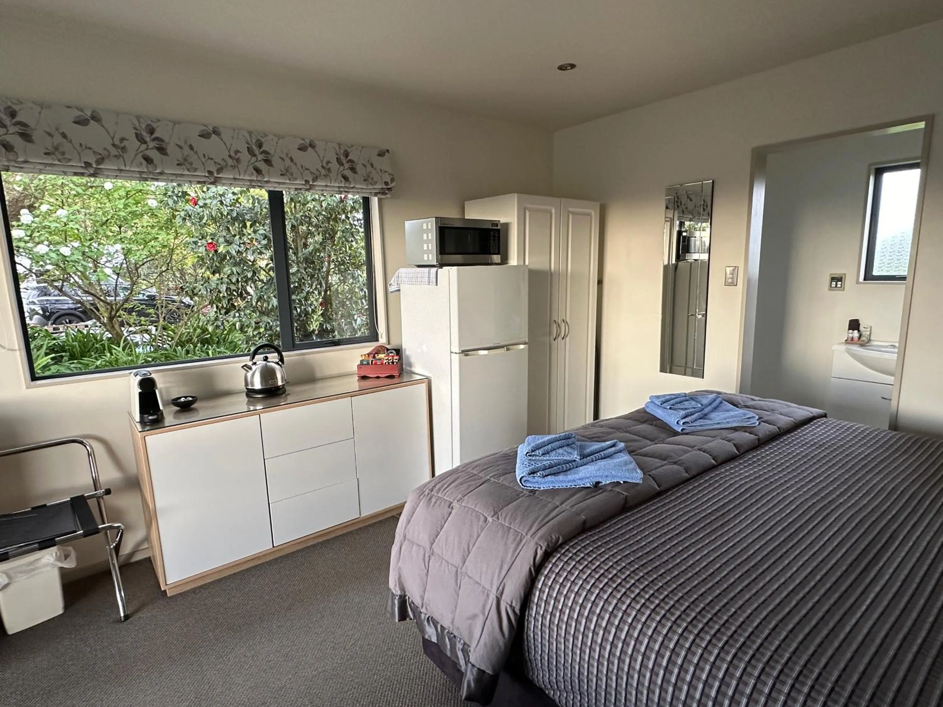 Bed in Bluebell Lodge and Cottage