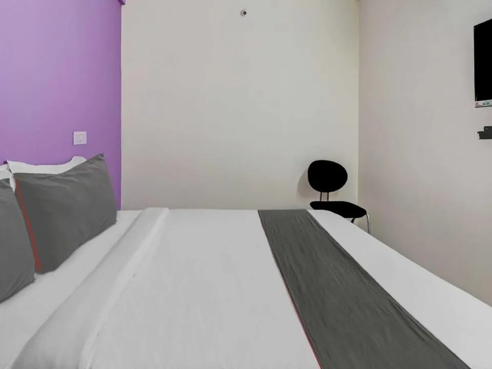 Bedroom, Bed in Super Collection O Olive