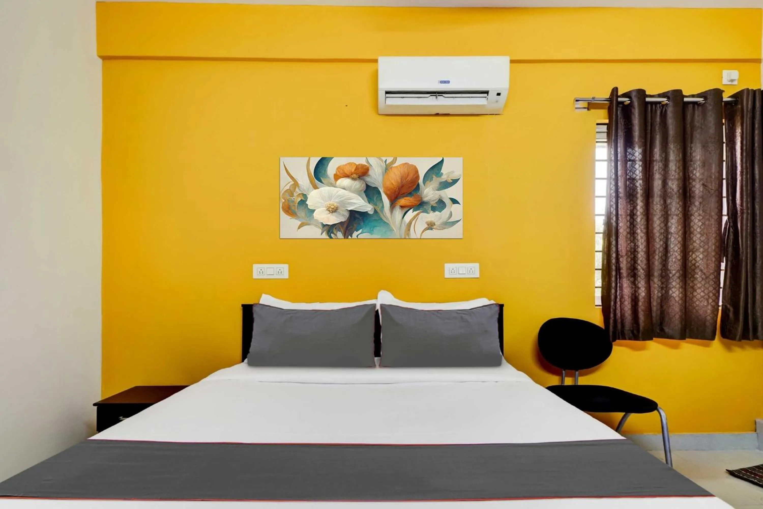 Bedroom, Bed in Super Collection O Olive