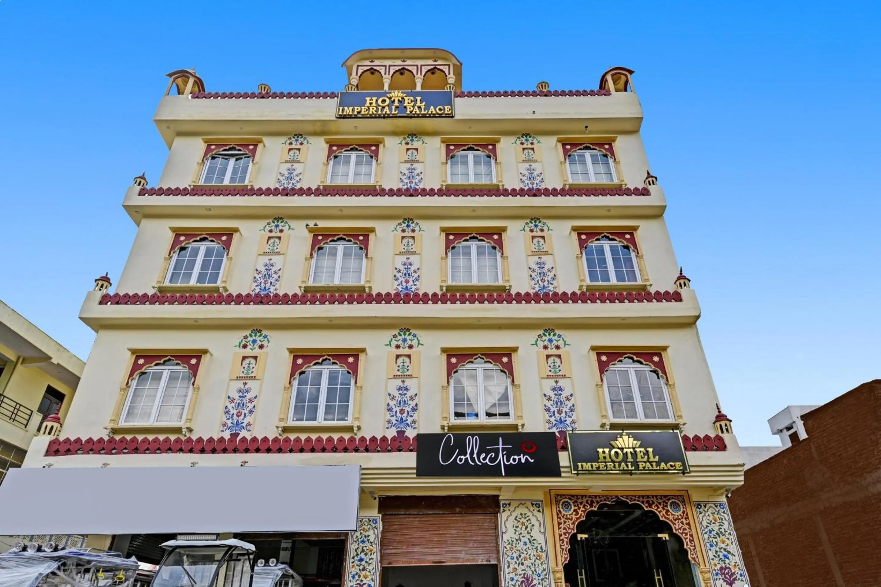Facade/entrance in Hotel O by OYO Imperial Palace