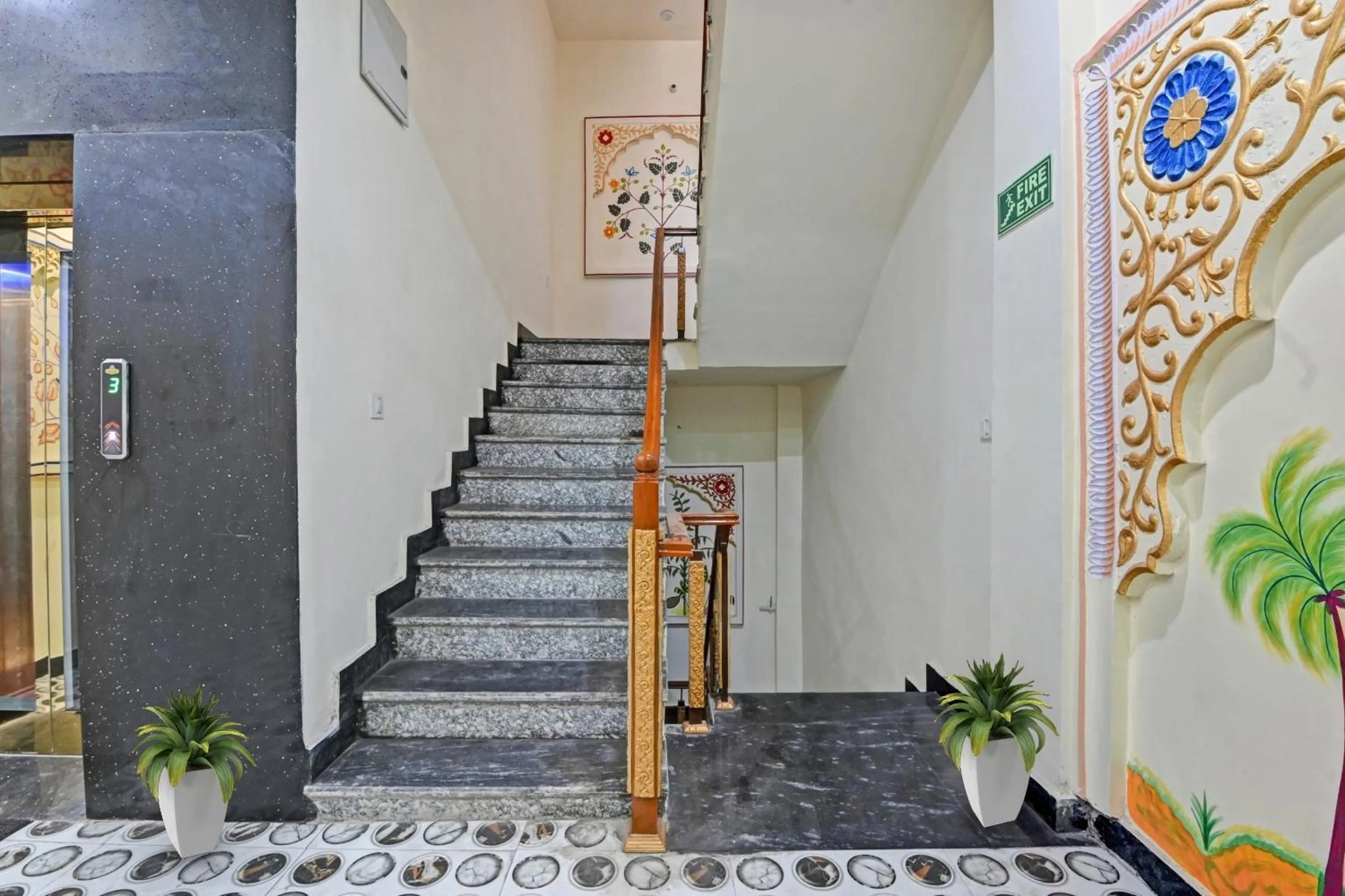 Lobby or reception in Hotel O by OYO Imperial Palace