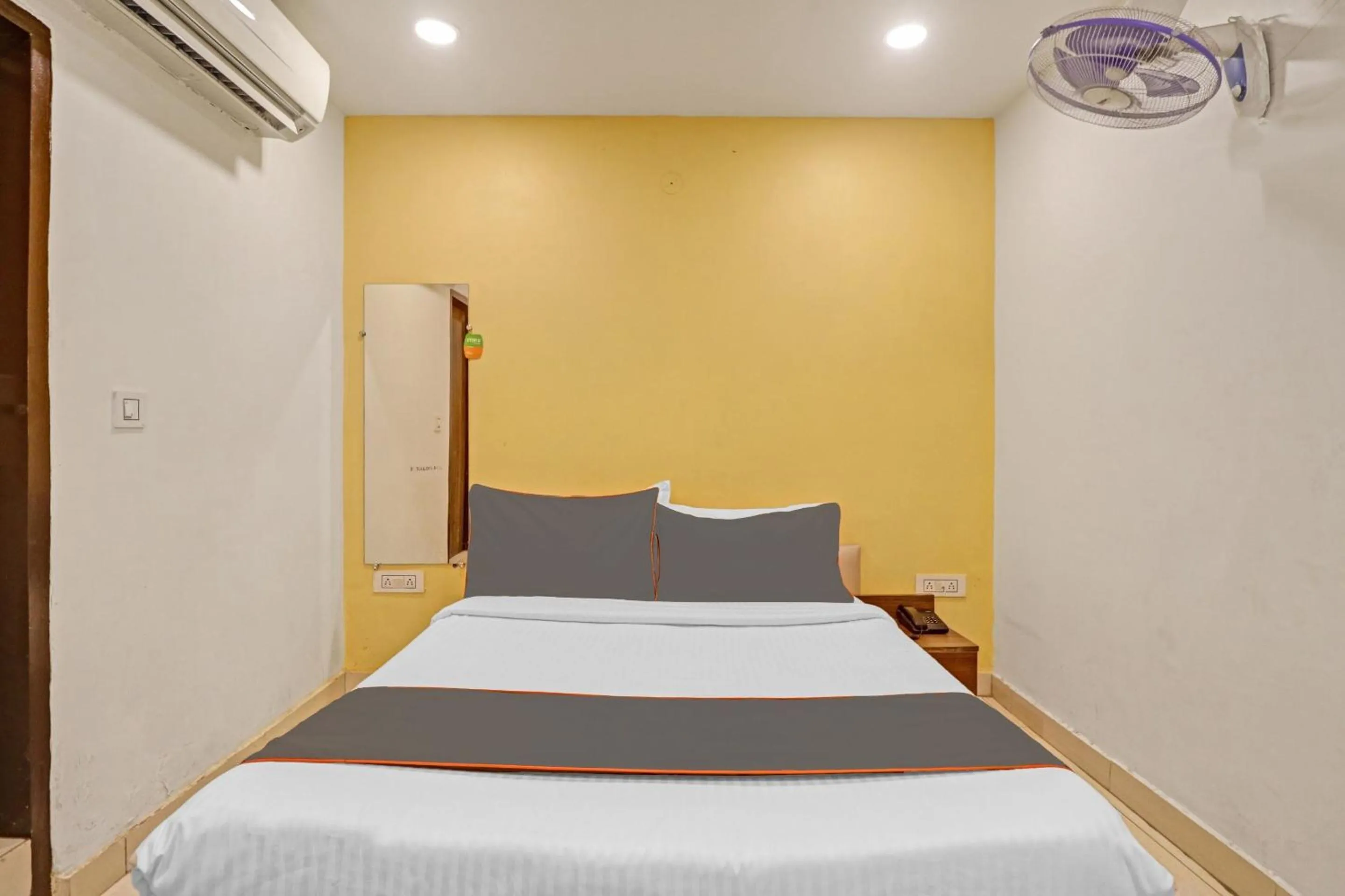 Lobby or reception, Bed in SEVEN HEAVEN