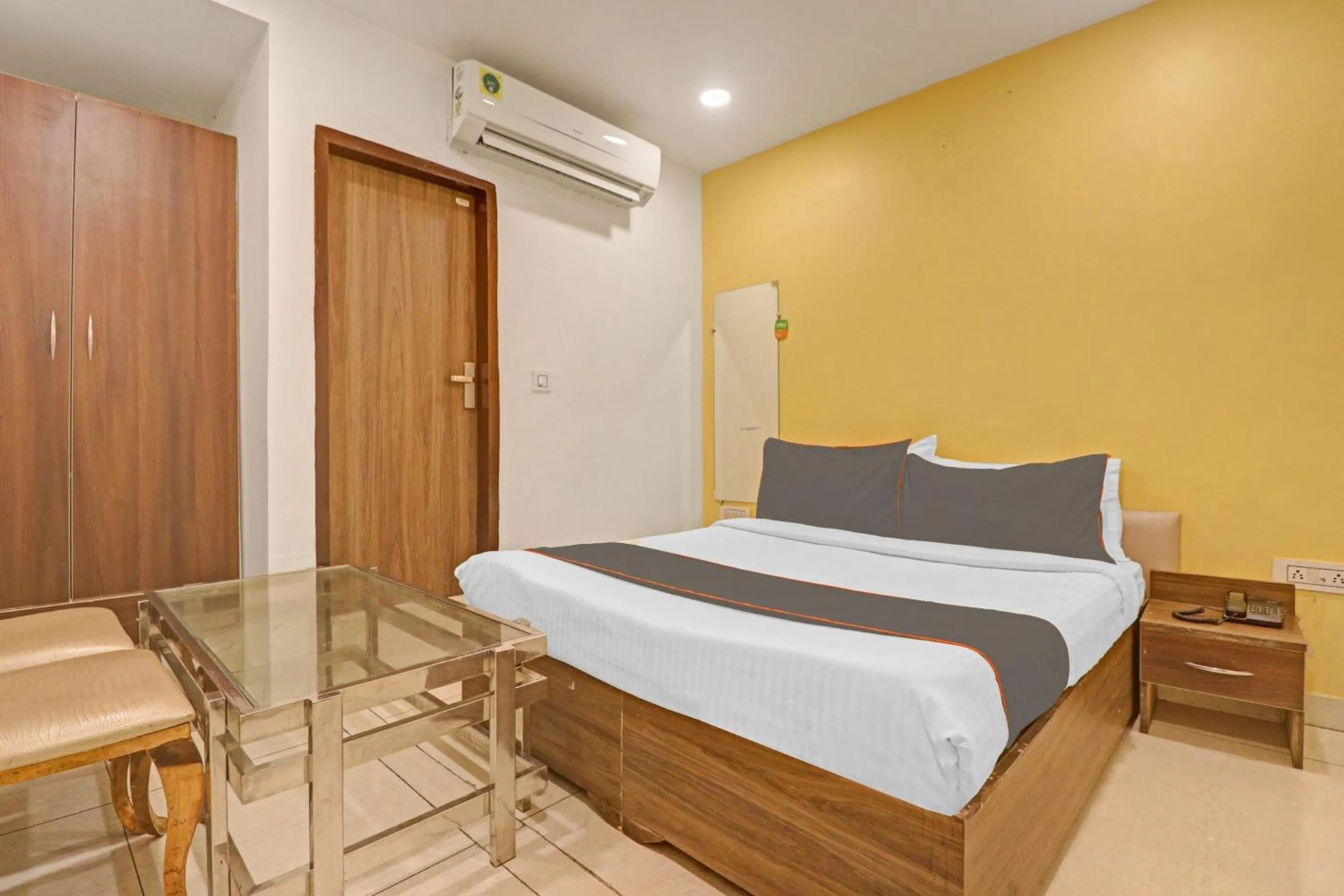 Bedroom, Bed in SEVEN HEAVEN