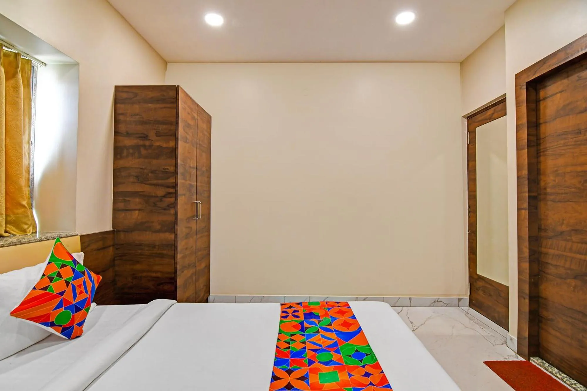 Bed in FabHotel Dak Plaza - Nr Axis Mall