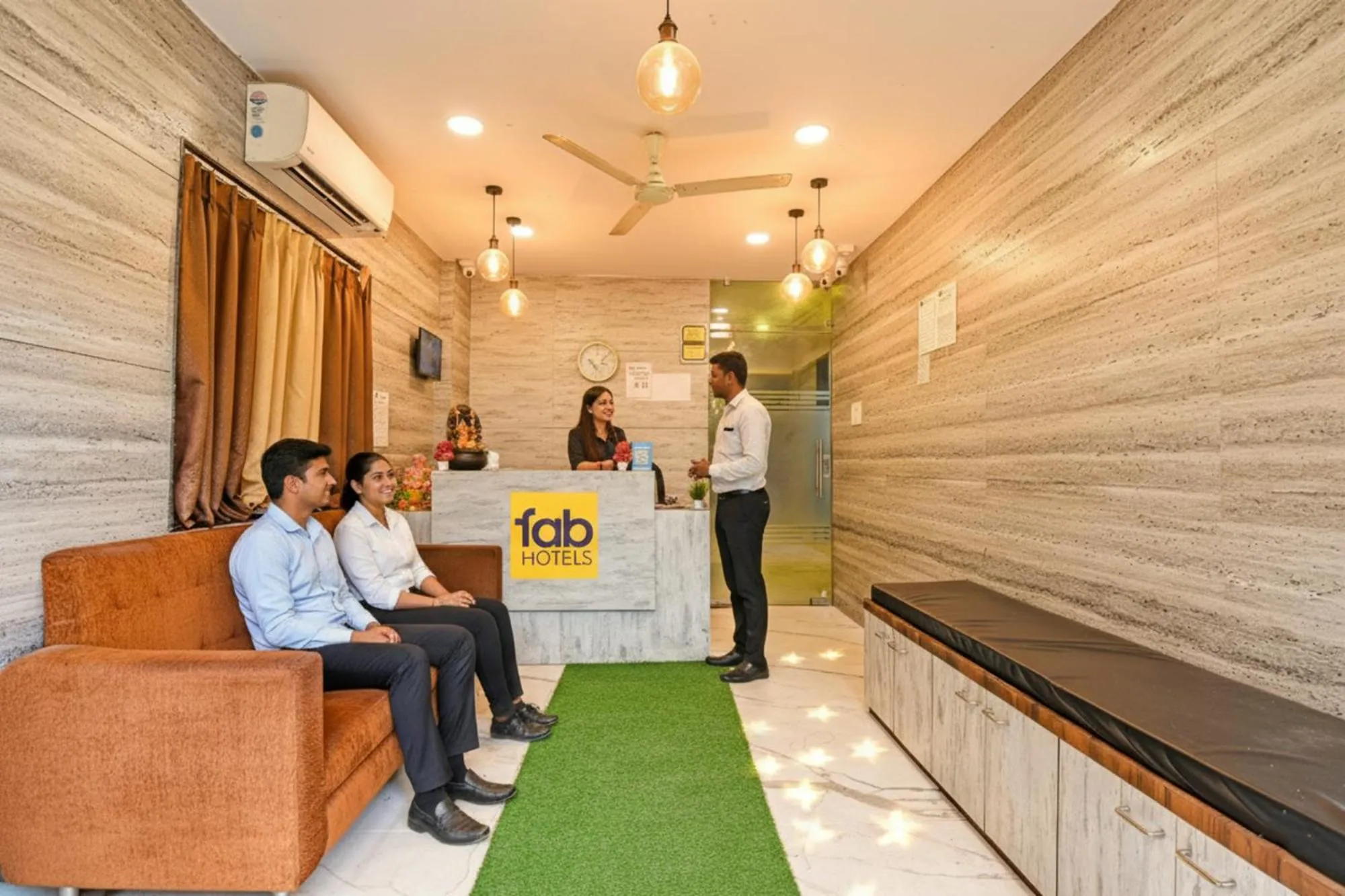 Lobby or reception in FabHotel Dak Plaza - Nr Axis Mall