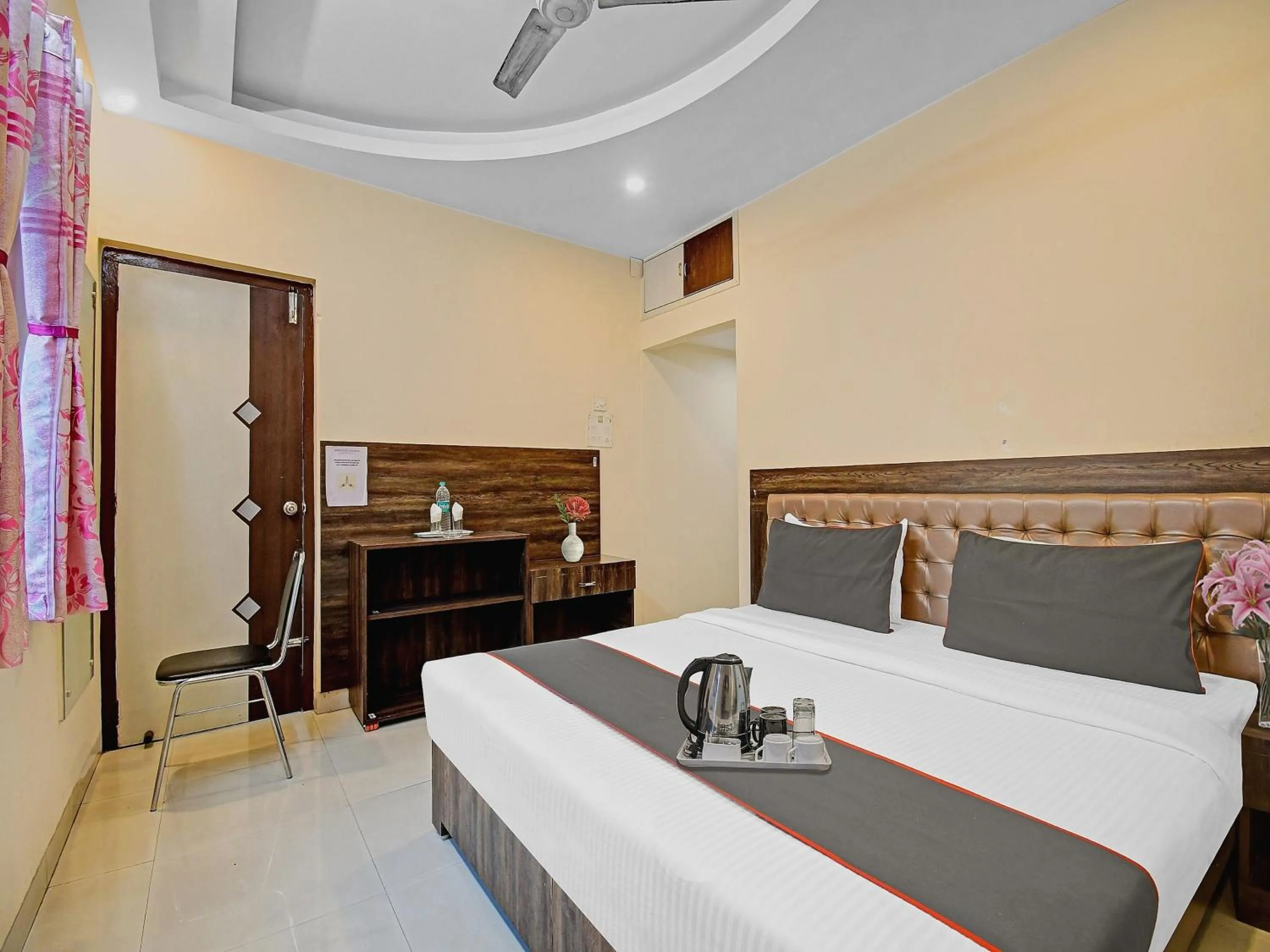 Other, Bed in Super Capital O New All In One Near City Centre Salt Lake