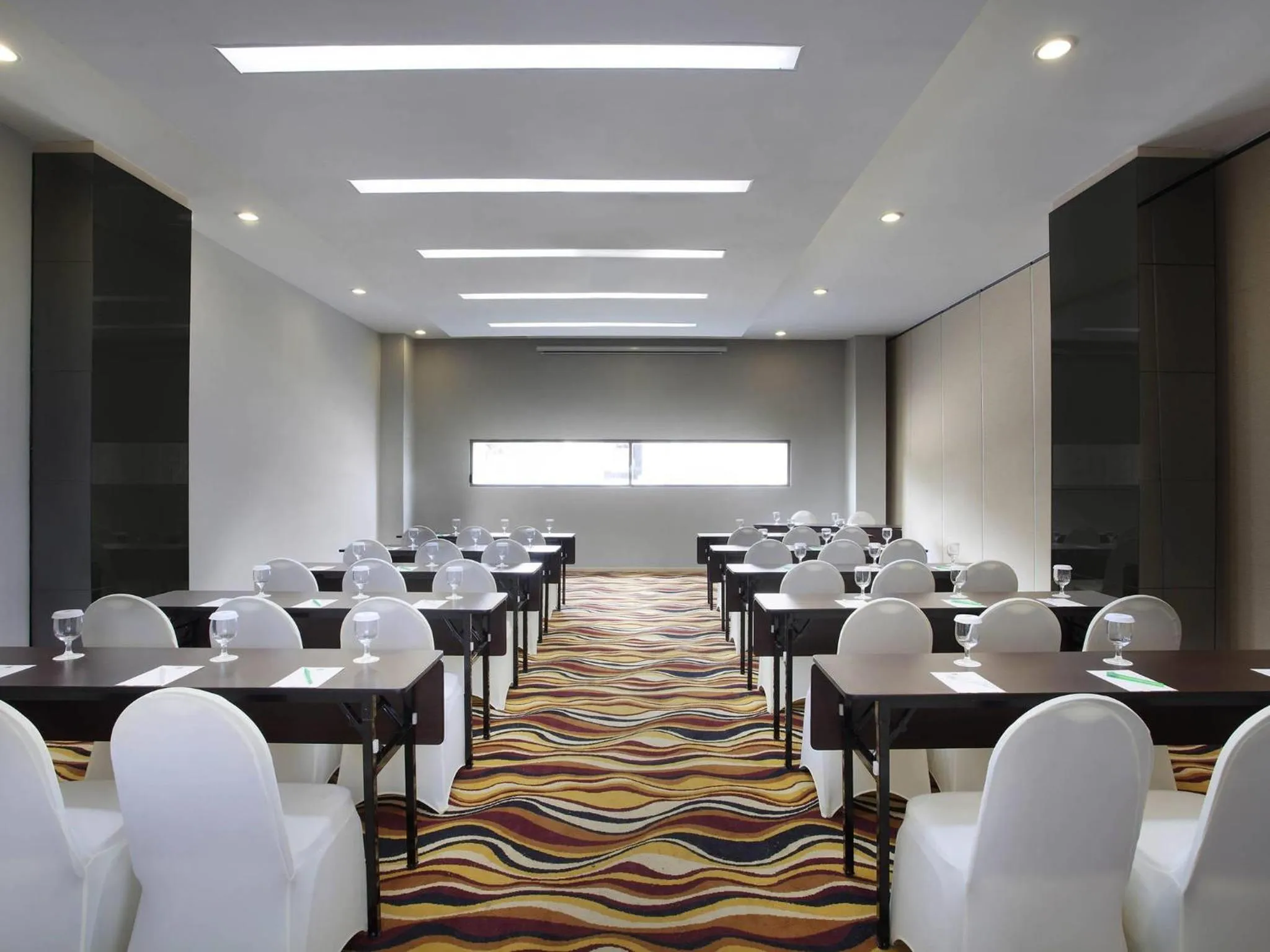 Meeting/conference room in Ibis Styles Jakarta Airport