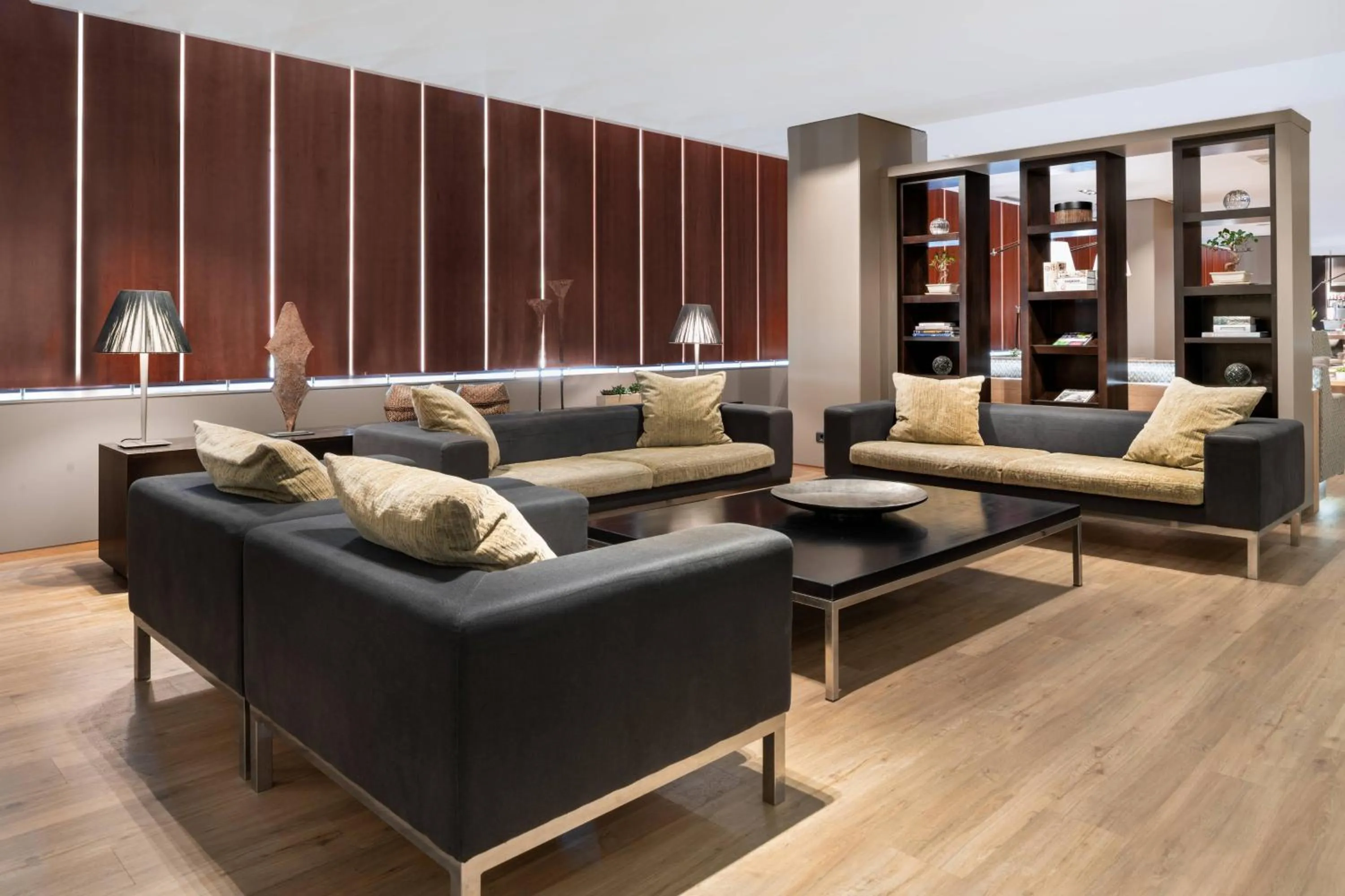 Lobby or reception in AC Hotel La Rioja by Marriott