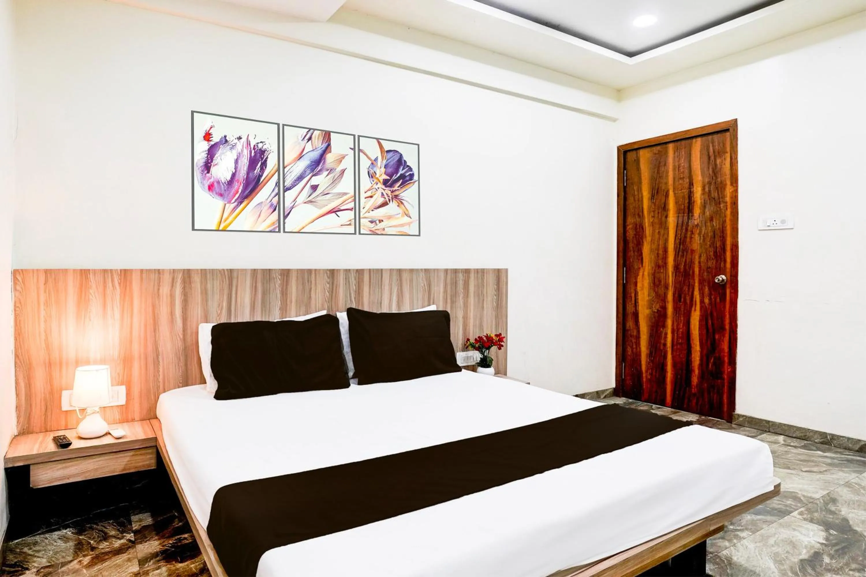 Bedroom, Bed in Super Hotel O Dombivali Formerly PK Lodging