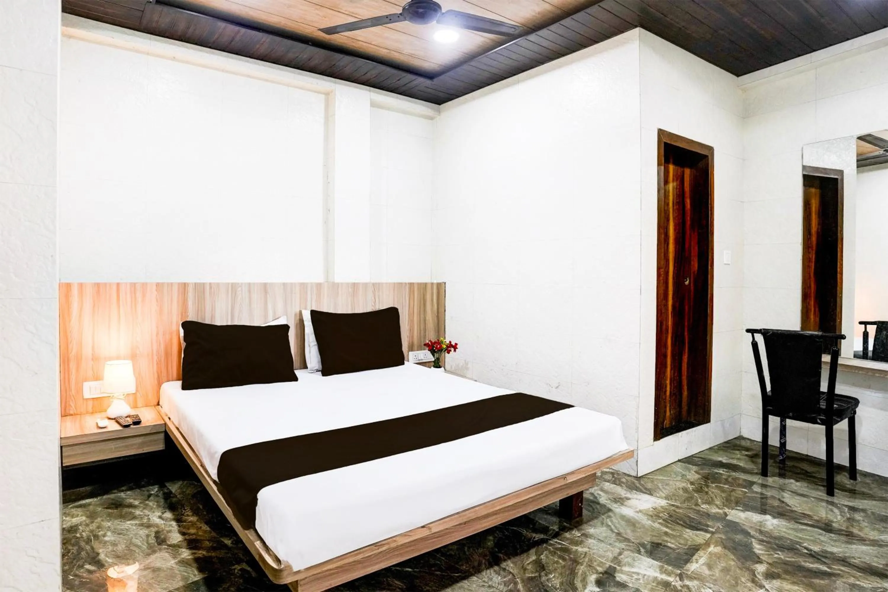 Bedroom, Bed in Super Hotel O Dombivali Formerly PK Lodging