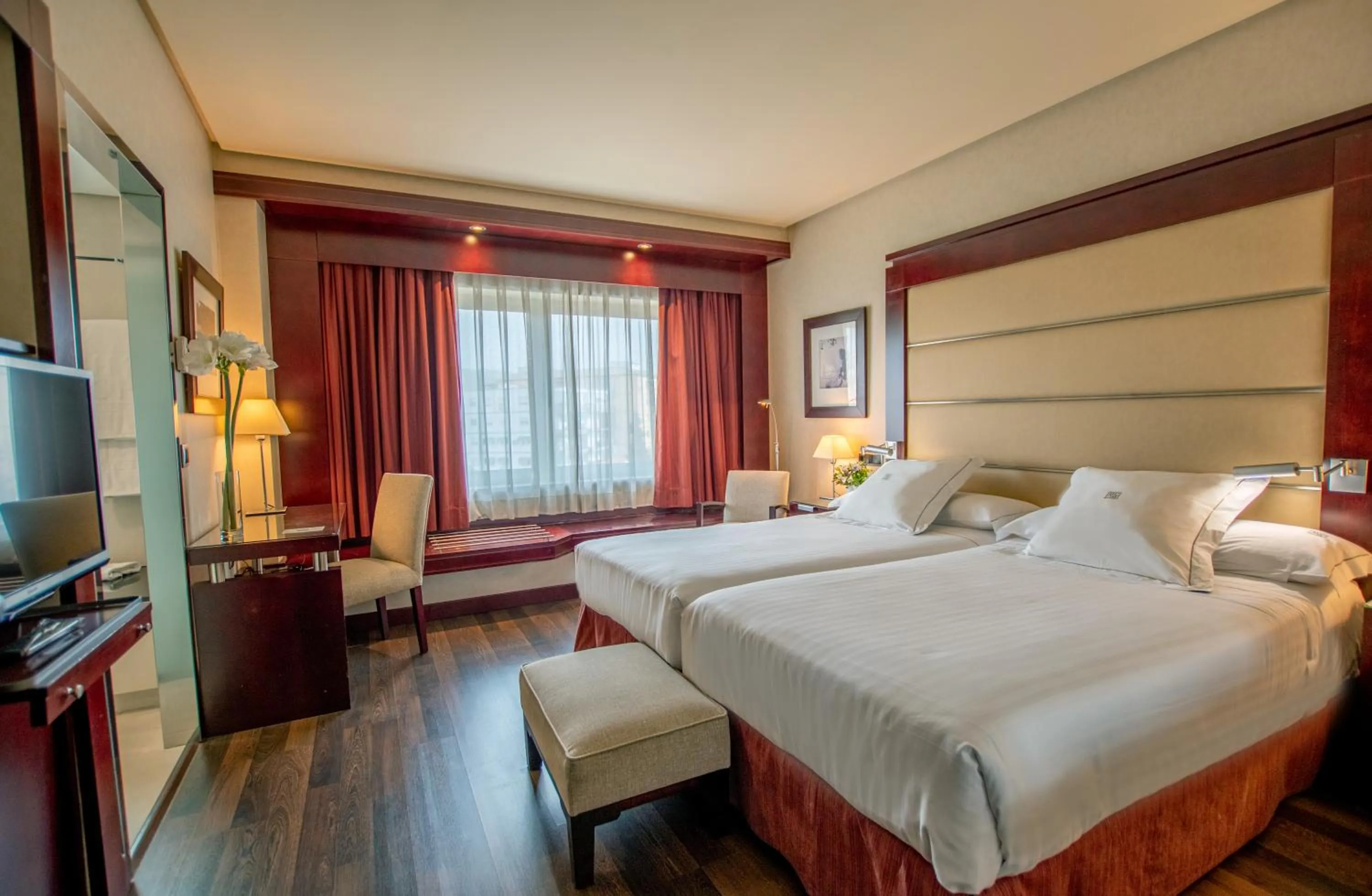 Photo of the whole room, Bed in Hotel Andalucía Center