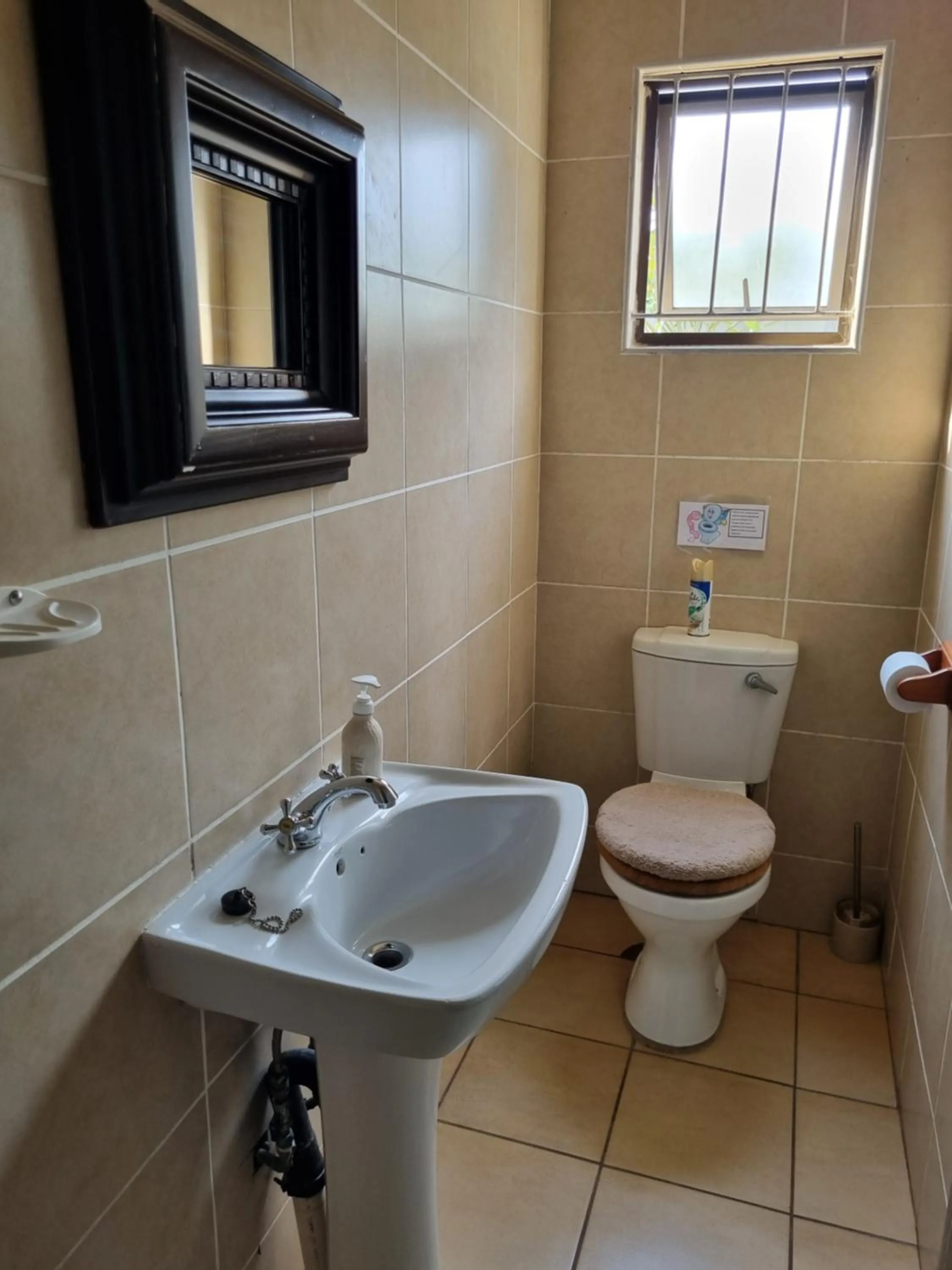 Bathroom in Bujumbura Guest House