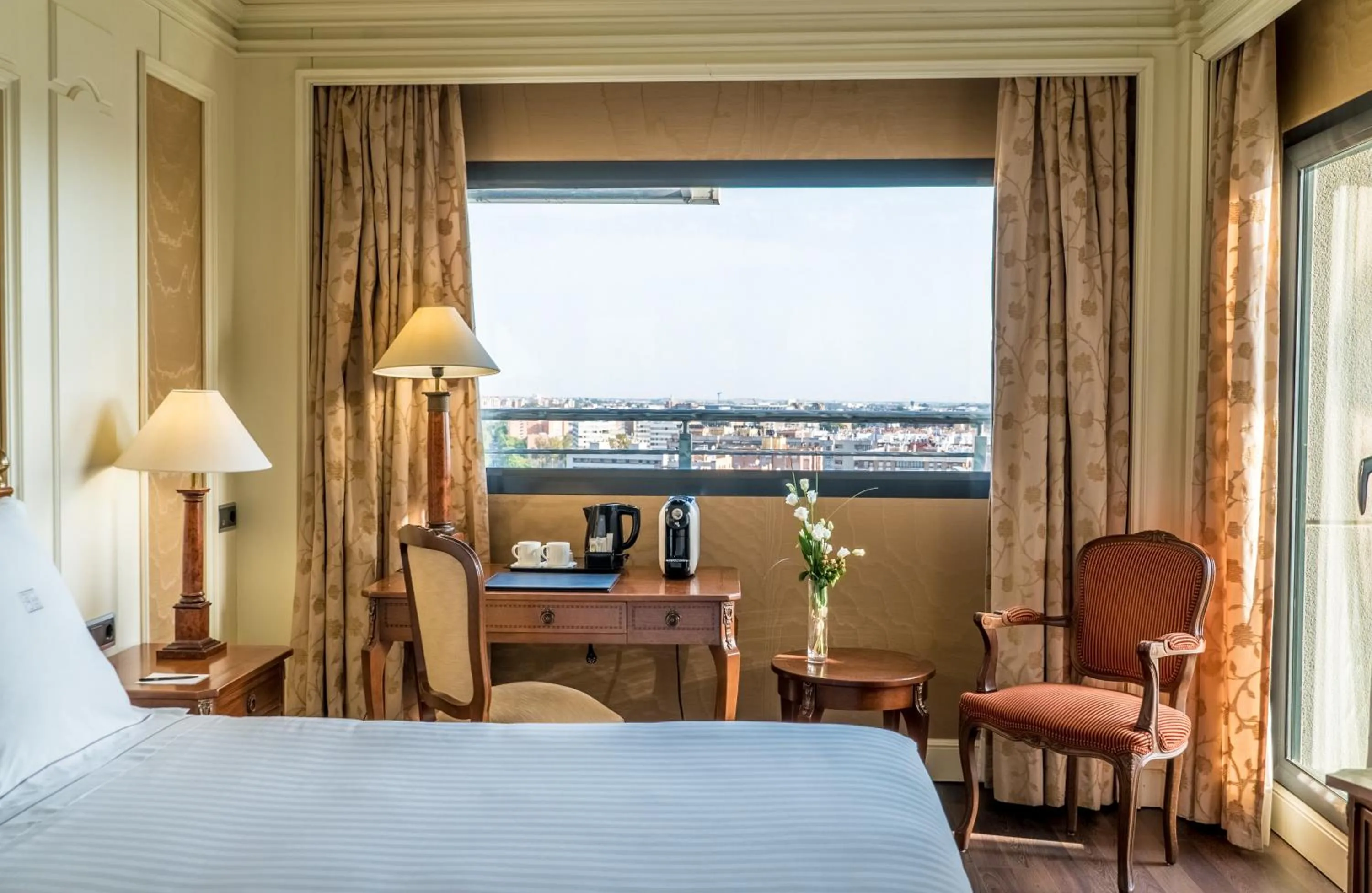 City view, Bed in Hotel Sevilla Center