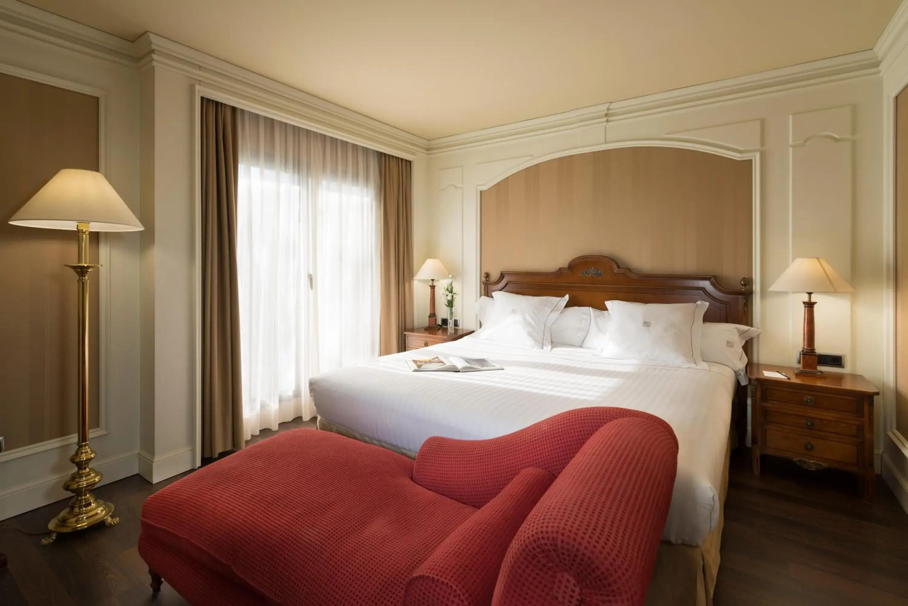 Junior Suite Superior city view in Hotel Sevilla Center Junior Suite Superior city view in Hotel Sevilla Center