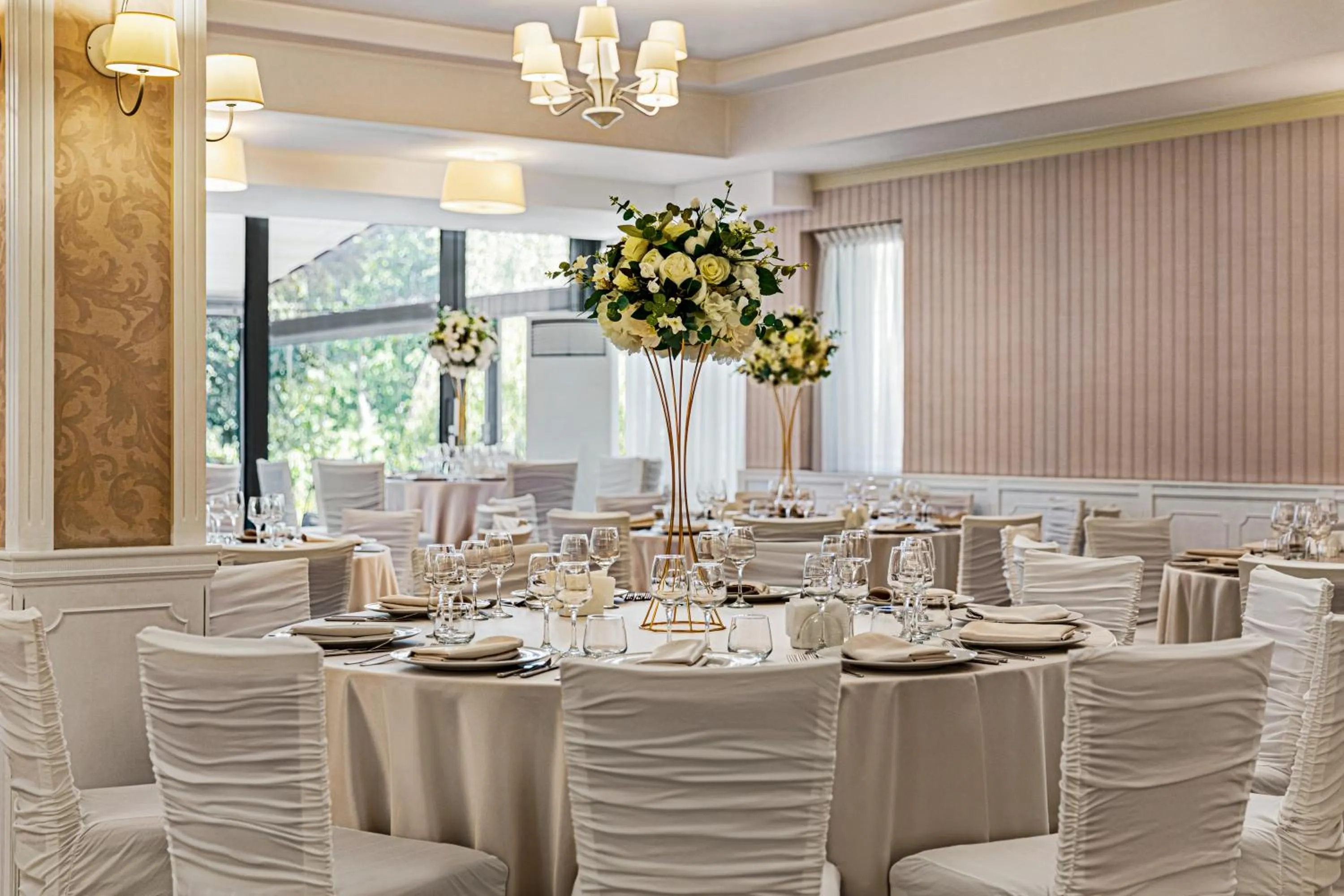 wedding in Ramada by Wyndham Slatina Parc