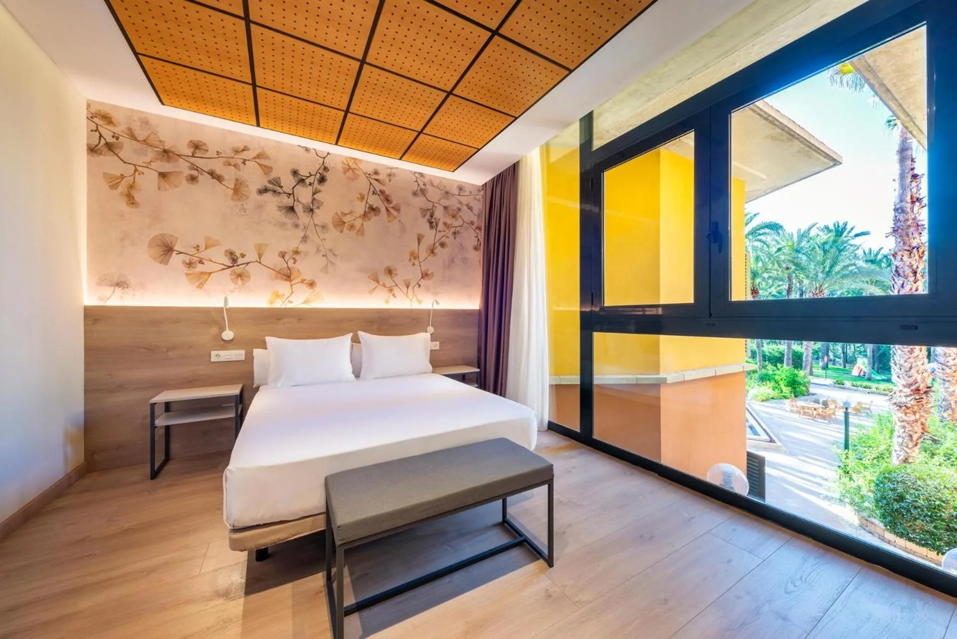 Photo of the whole room, Bed in Port Jardín Milenio