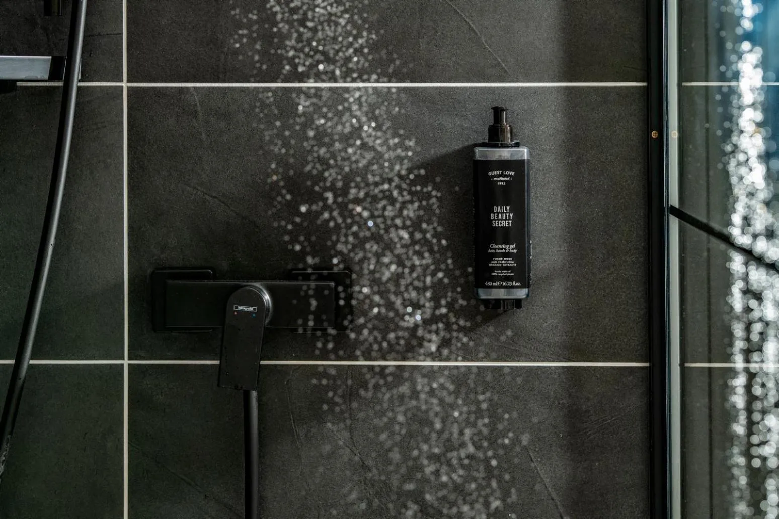 Shower in Flow Hotel & Conference