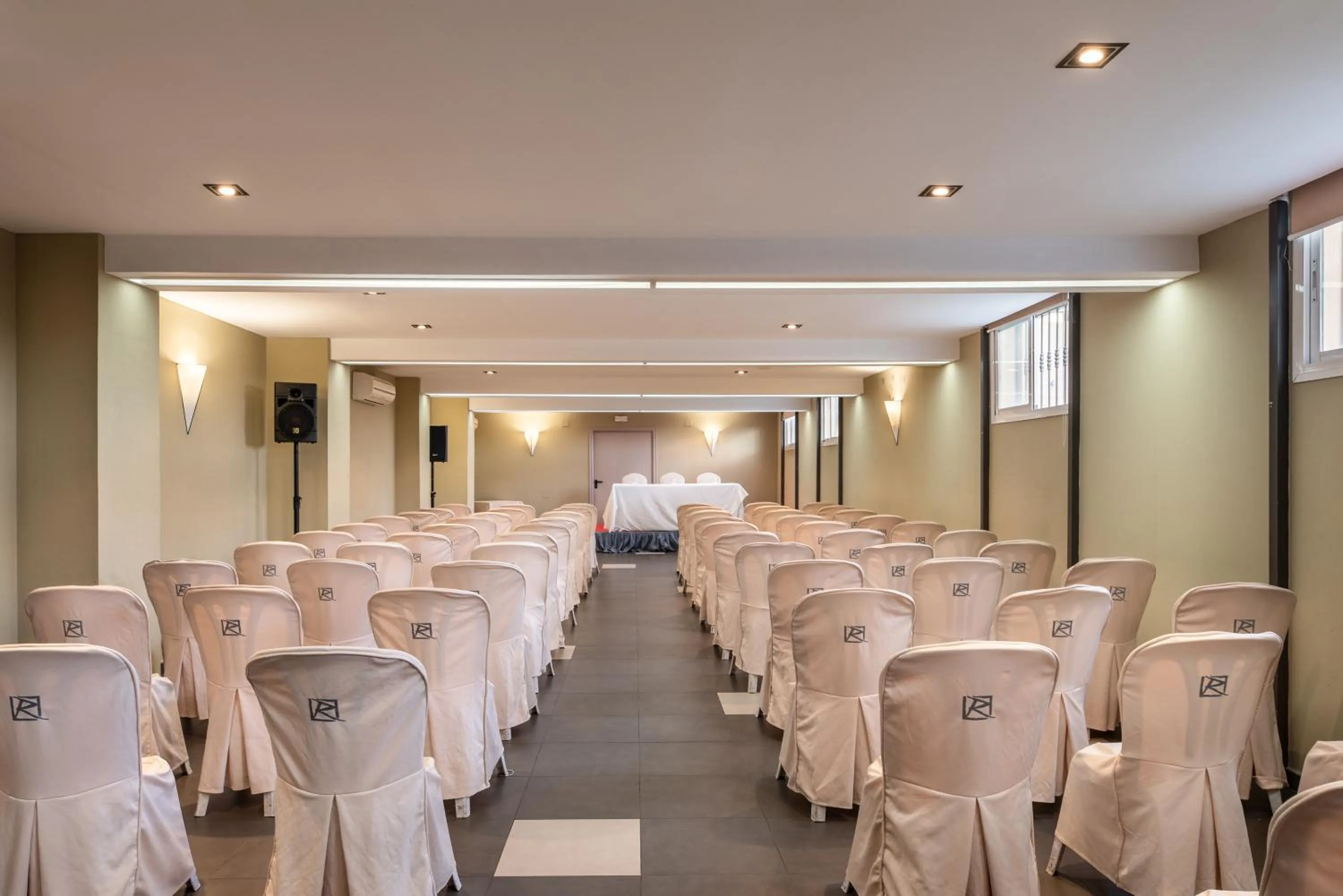 Meeting/conference room in Hotel Rio Badajoz