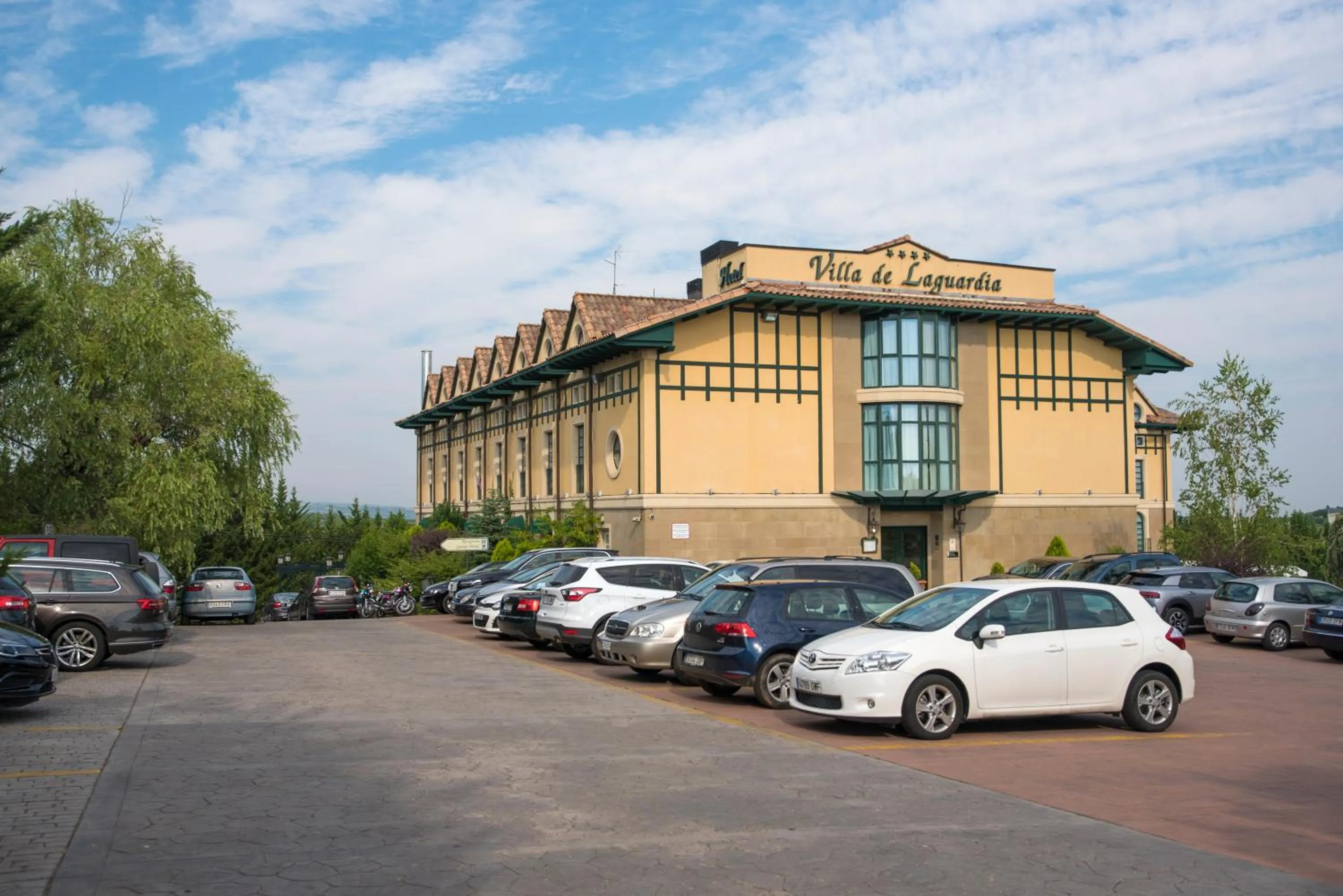 Property building in Hotel Silken Villa de Laguardia