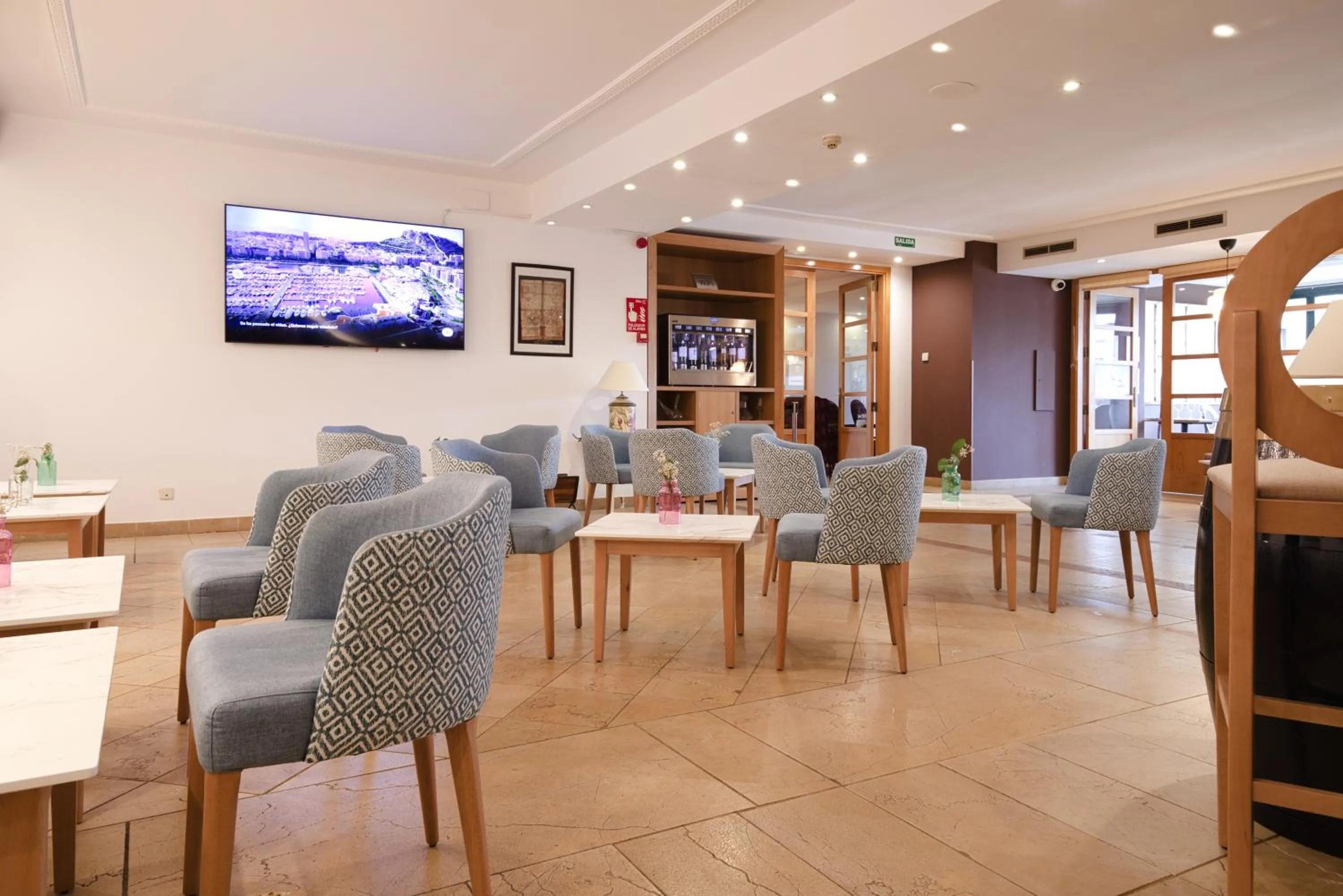 Lounge or bar in Hotel Silken Villa de Laguardia