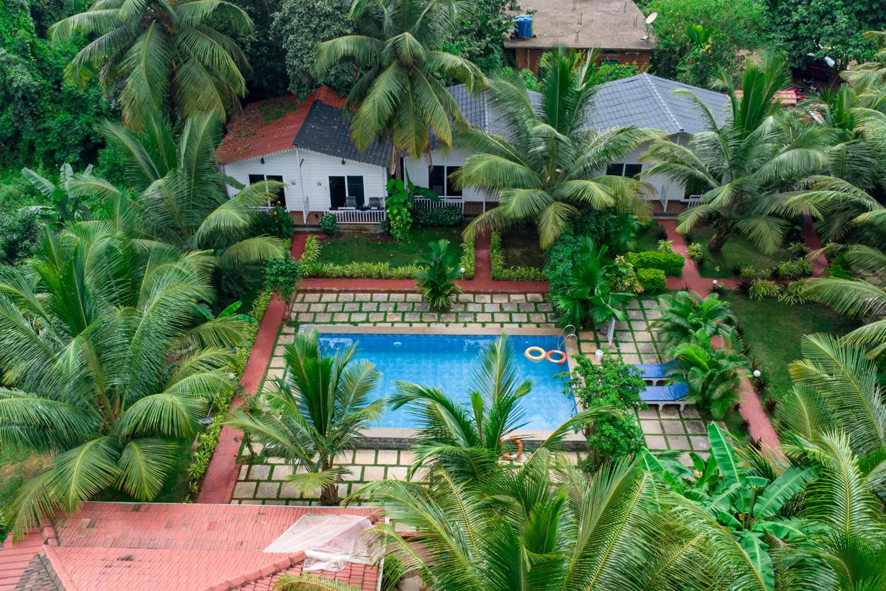 White Truffle Resort, Arambol