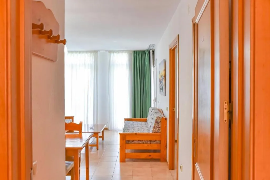 Living room in Aptos. Comte D´Empuries