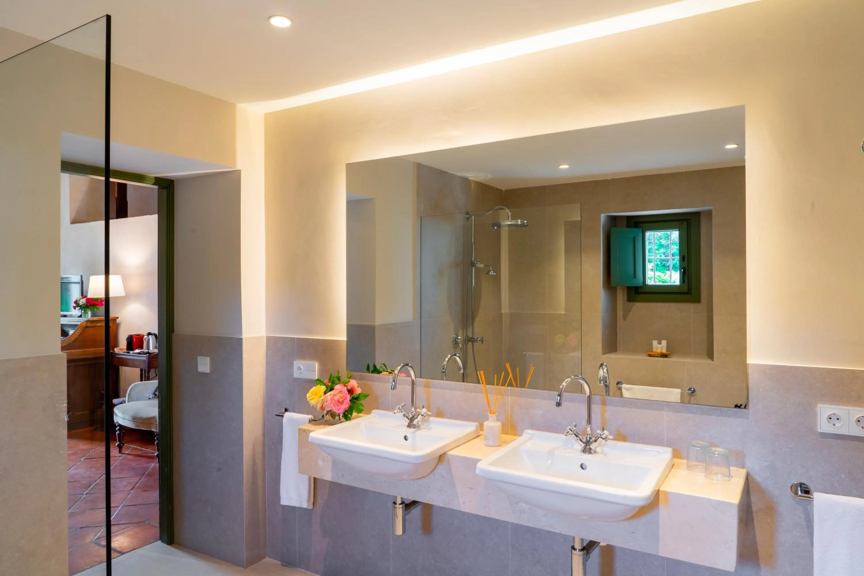 Shower in Hotel Boutique Molino del Arco