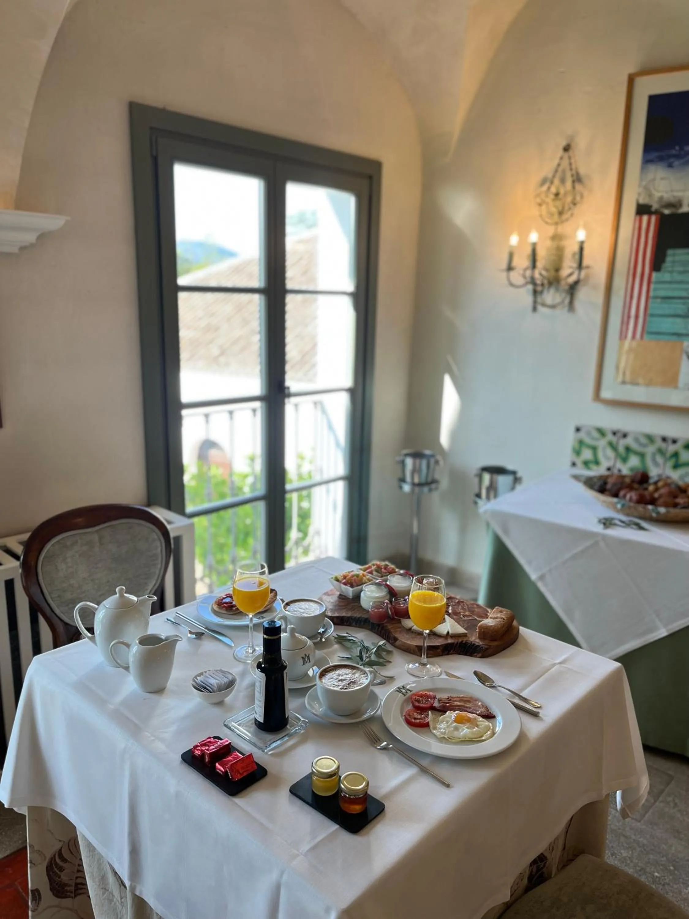 Breakfast in Hotel Boutique Molino del Arco