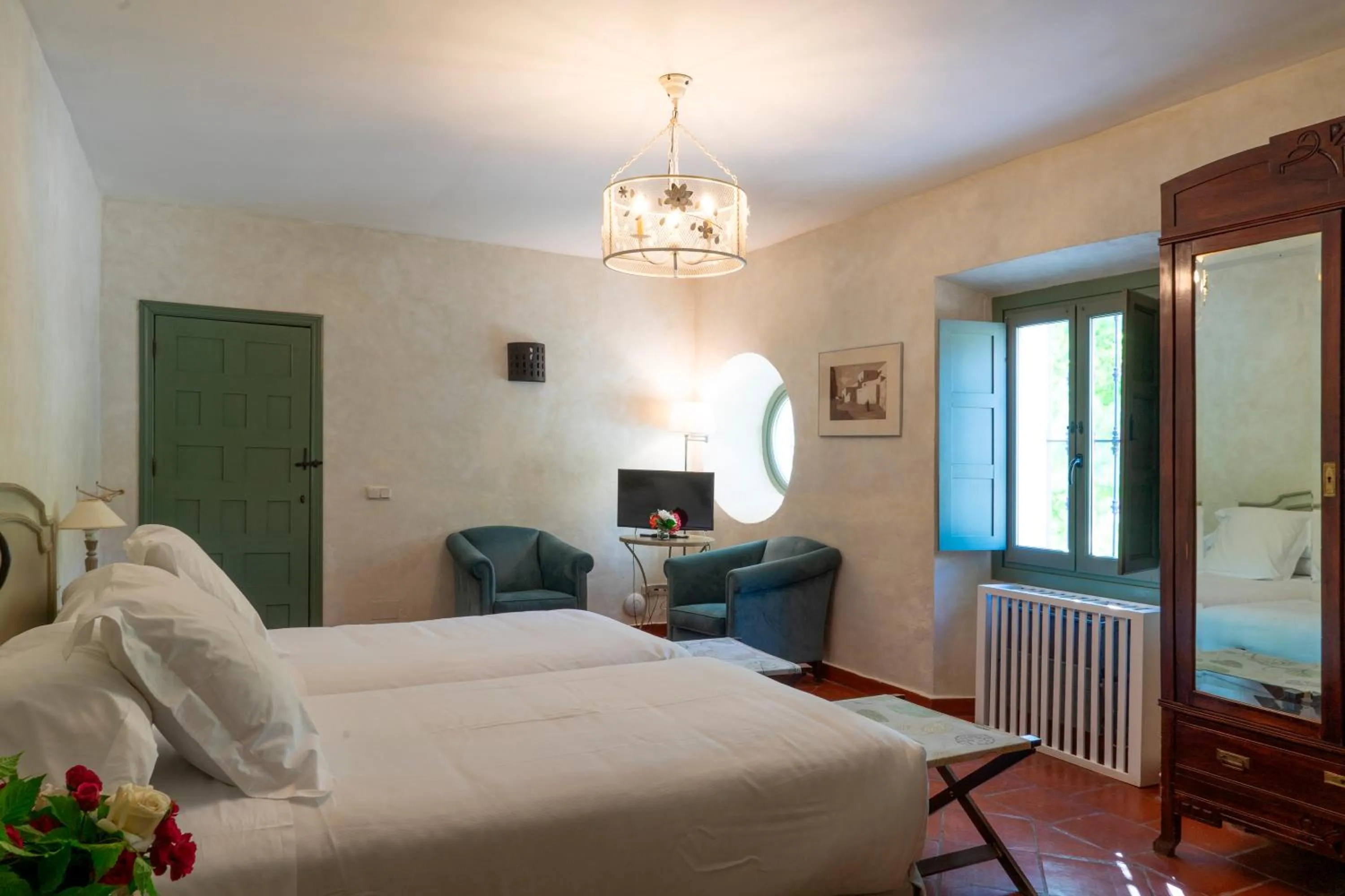 Bedroom, Bed in Hotel Boutique Molino del Arco